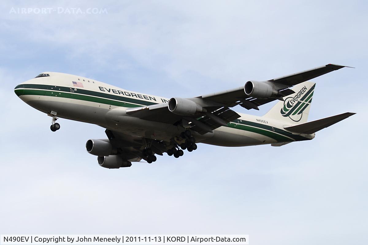 N490EV, 1988 Boeing 747-230F C/N 24138, Short final for 28