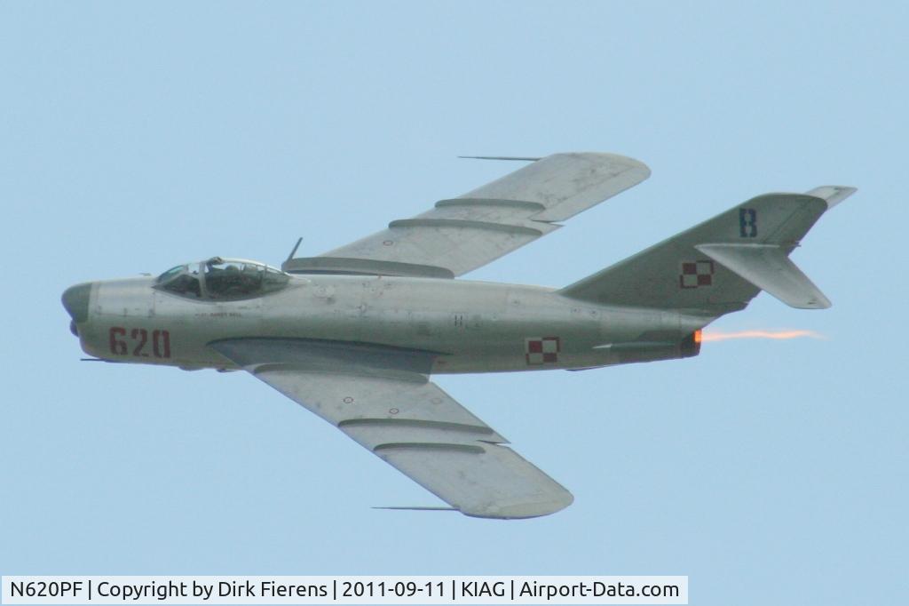 N620PF, 1960 PZL-Mielec Lim-5 (MiG-17F) C/N 1D0620, Piloted by Mike Ball doinf a flypast with after burners on.
