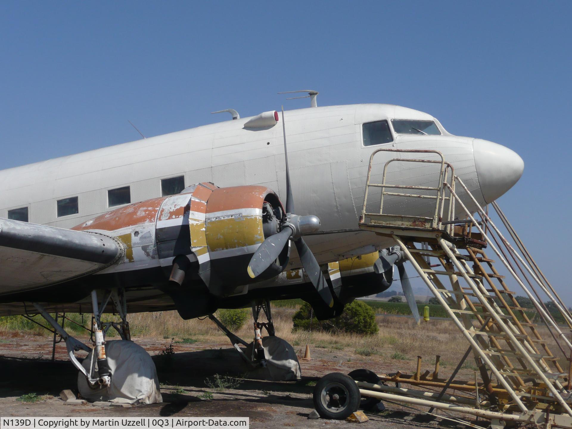 N139D, 1939 Douglas DC-3A C/N 2165, DC3