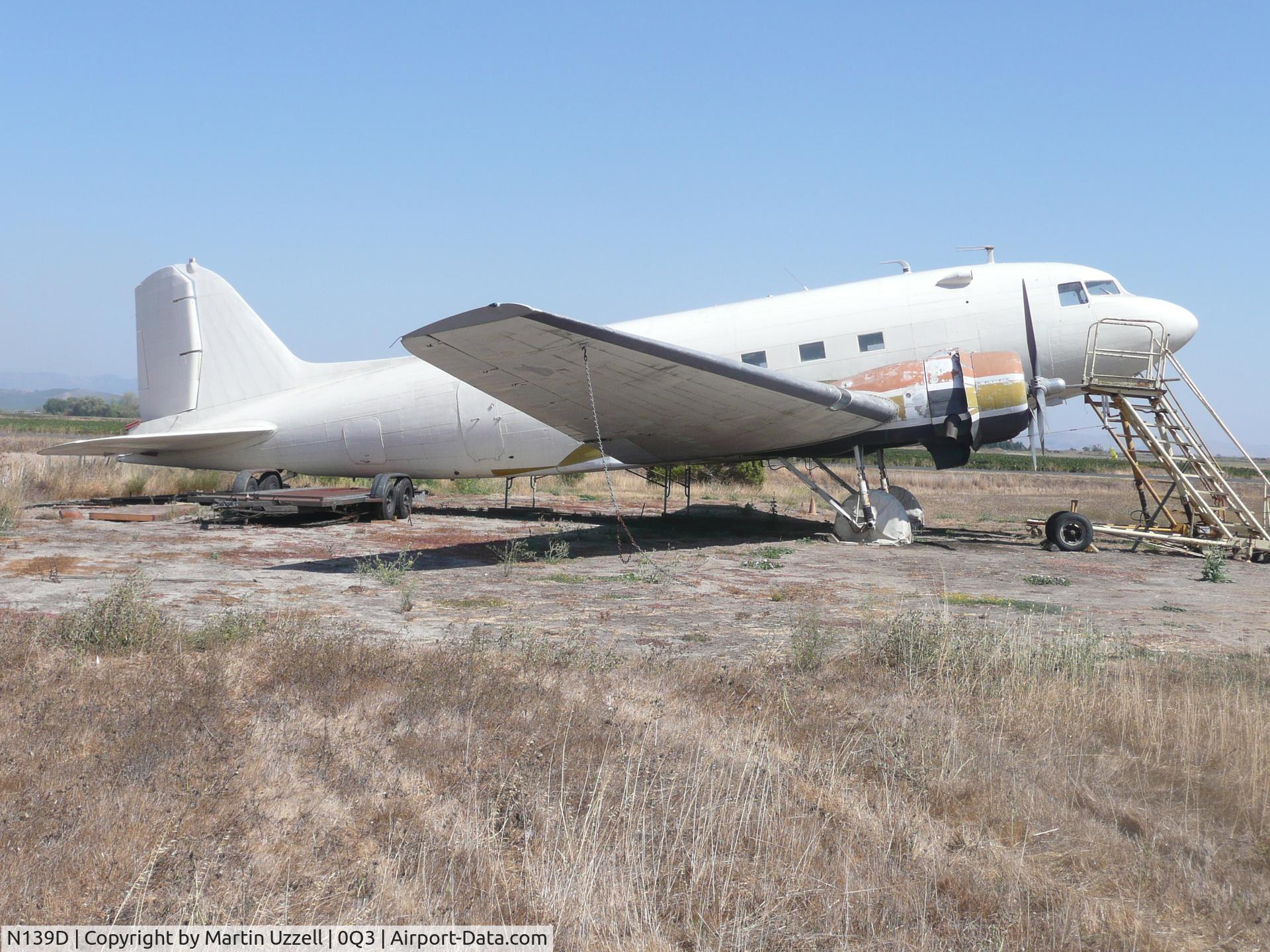 N139D, 1939 Douglas DC-3A C/N 2165, DC3
