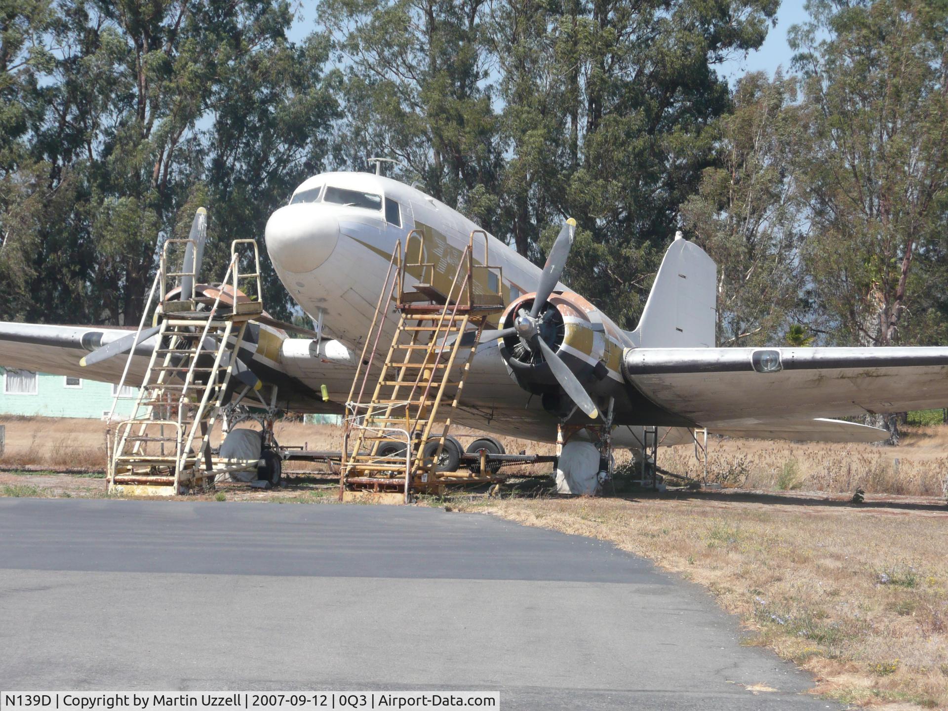 N139D, 1939 Douglas DC-3A C/N 2165, DC3