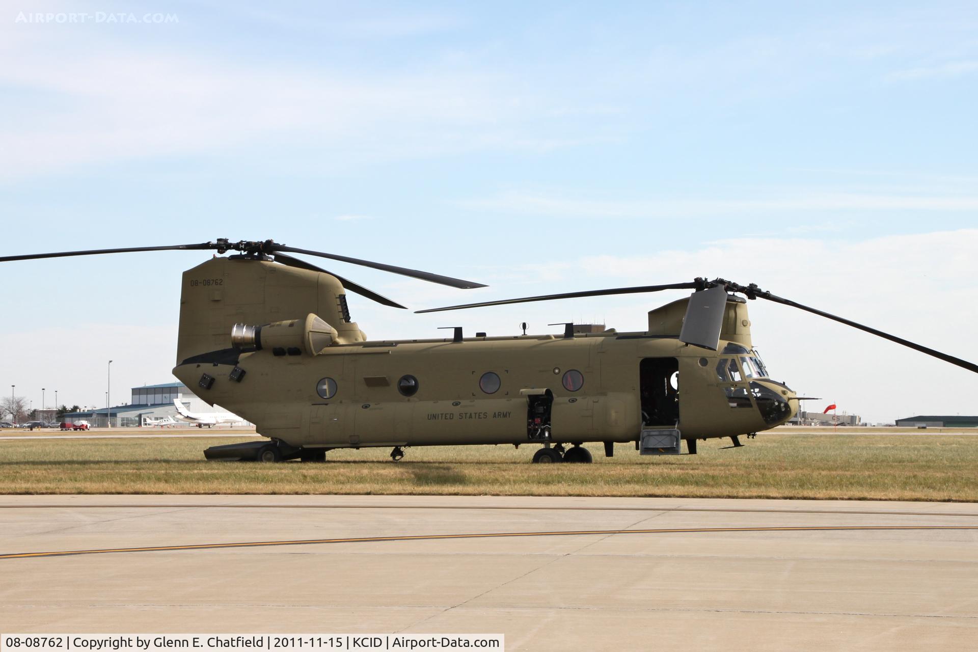 08-08762, 2011 Boeing CH-47F Chinook C/N M8762, Stopping enroute from Pennsylvania to Utah with a flight of six AH-64Ds