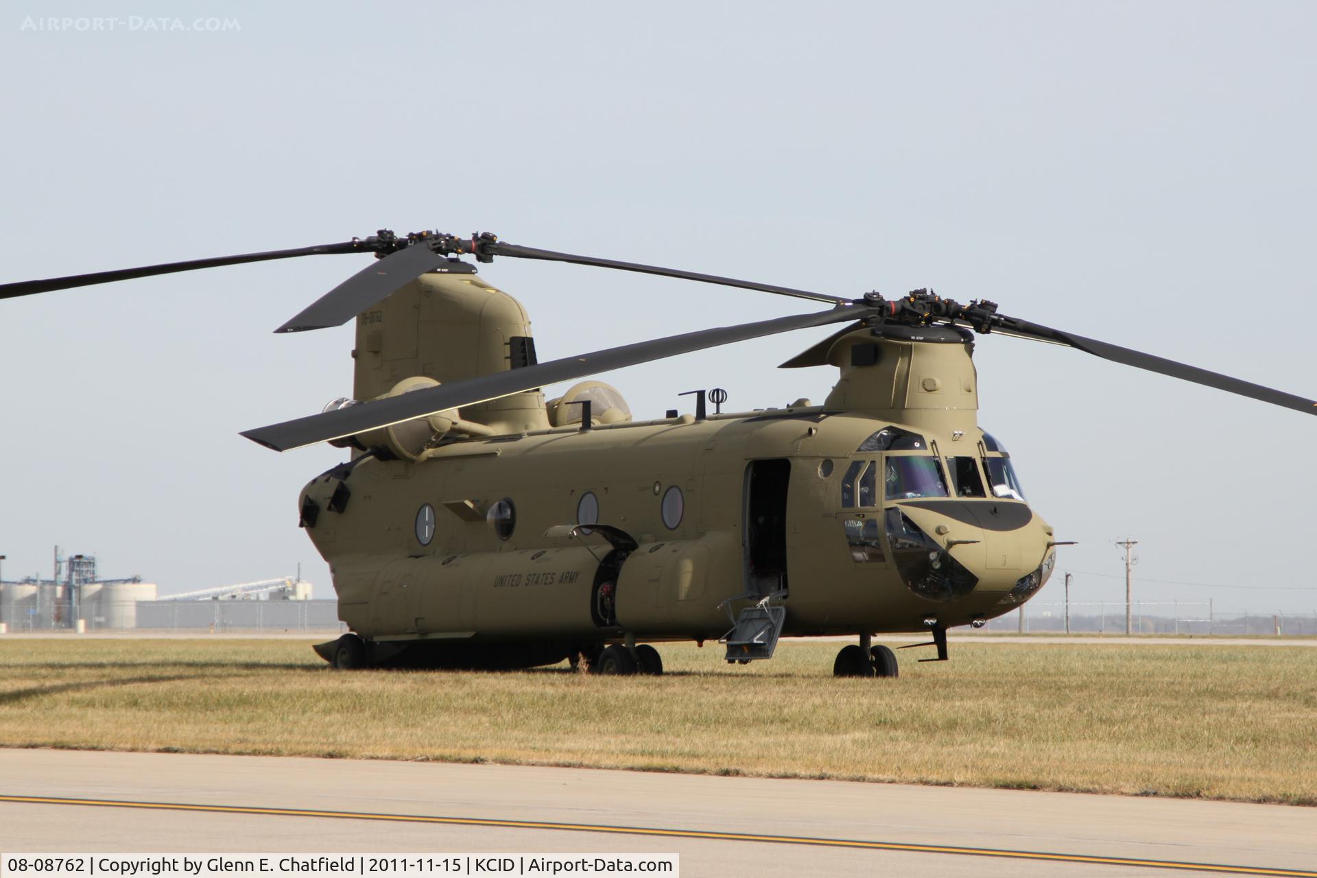 08-08762, 2011 Boeing CH-47F Chinook C/N M8762, Stopping enroute from Pennsylvania to Utah with a flight of six AH-64Ds