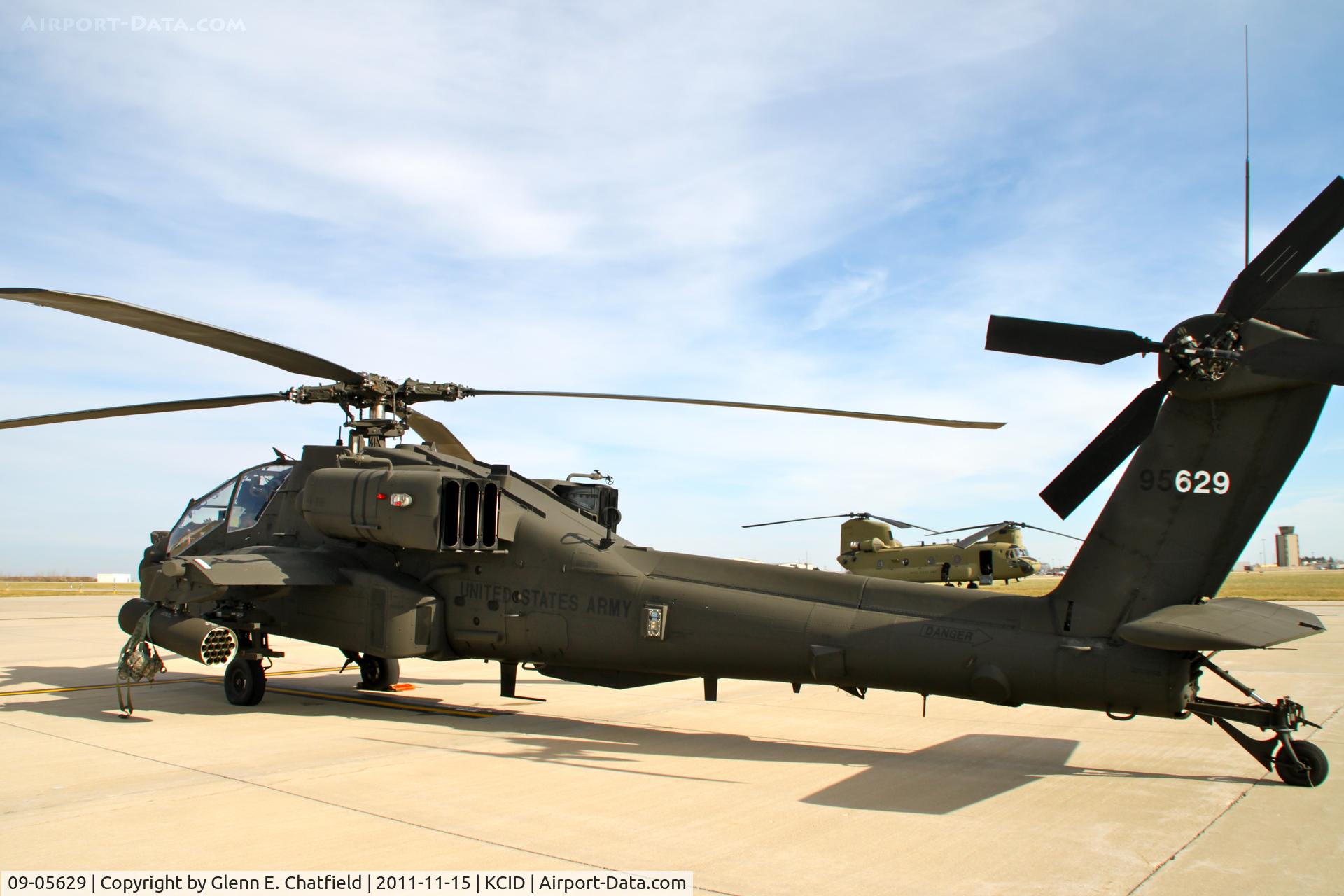 09-05629, 2011 Boeing AH-64D Apache C/N PVD629, Parked on the PS Air ramp.  Refueling stop on the way from Pennsylvania to Utah.