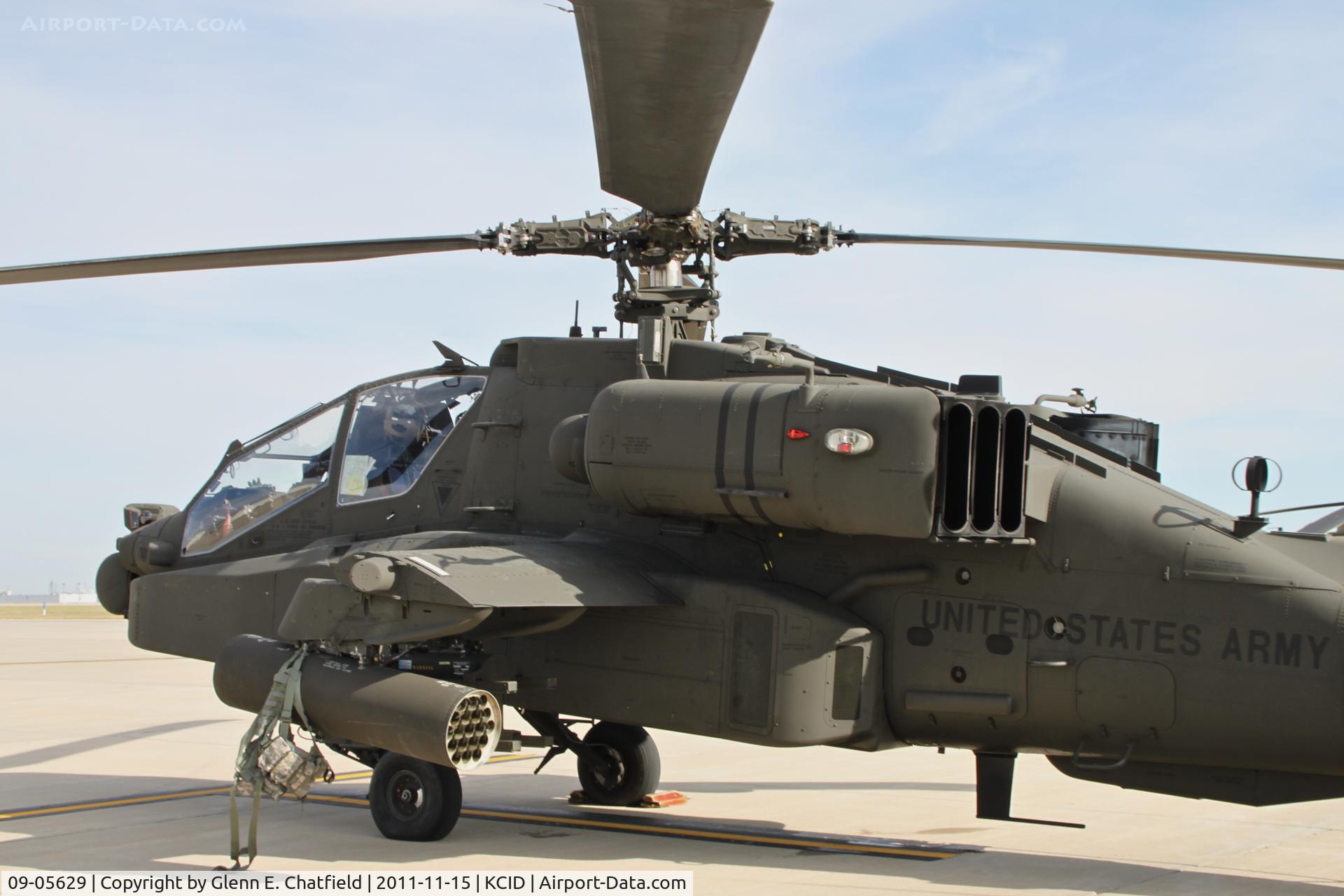 09-05629, 2011 Boeing AH-64D Apache C/N PVD629, Parked on the PS Air ramp.  Refueling stop on the way from Pennsylvania to Utah.