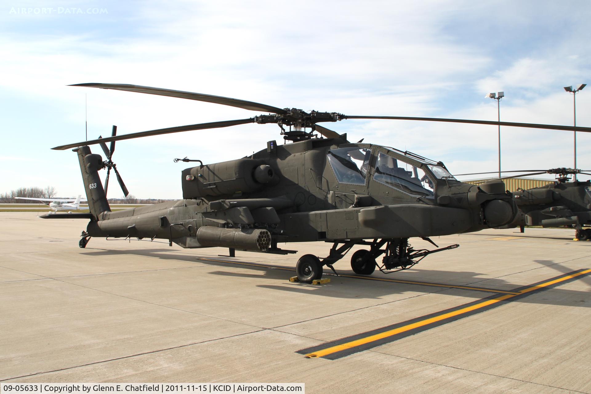 09-05633, 2011 Boeing AH-64D Apache C/N PVD633, Parked on the PS Air ramp.  Refueling stop on the way from Pennsylvania to Utah.