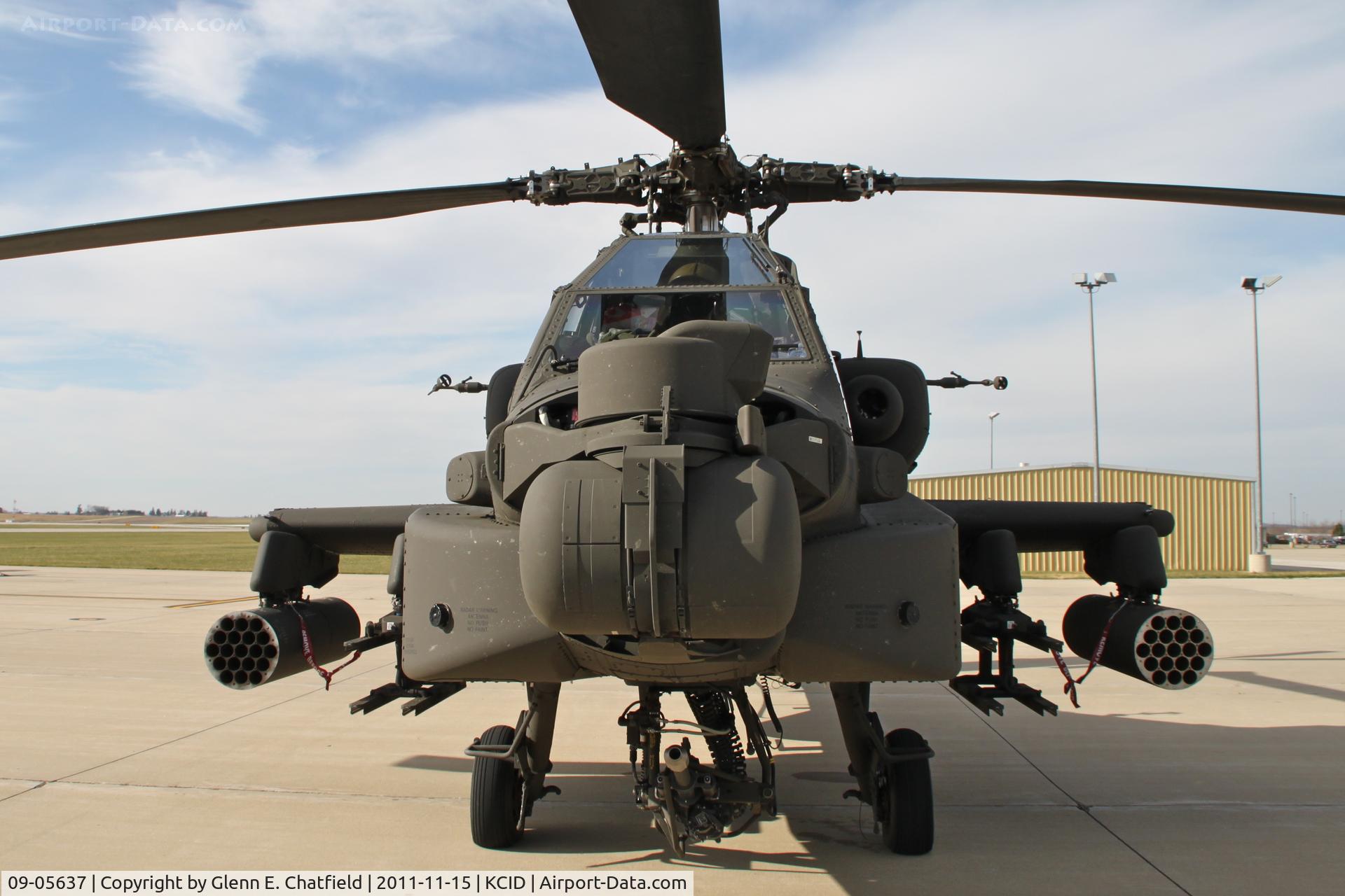 09-05637, 2011 Boeing AH-64D Apache C/N PVD637, Parked on the PS Air ramp.  Refueling stop on the way from Pennsylvania to Utah.