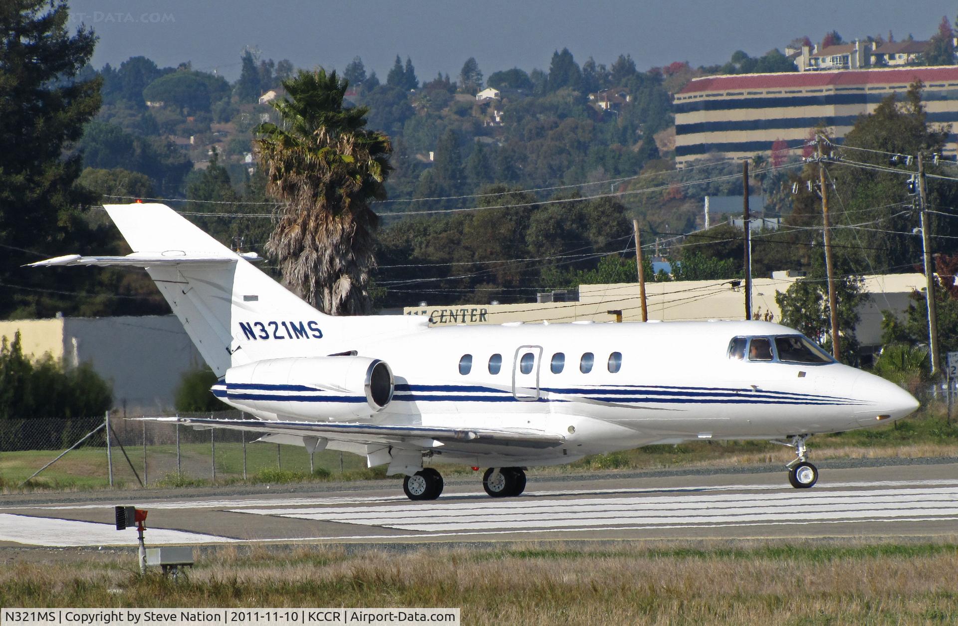 N321MS, 2001 Raytheon Hawker 800XP C/N 258515, Ejent Group LLC, Gales Creek, OR 2001 Raytheon Hawker 800XP taxying at Buchanan Field (Concord), CA. Are we 