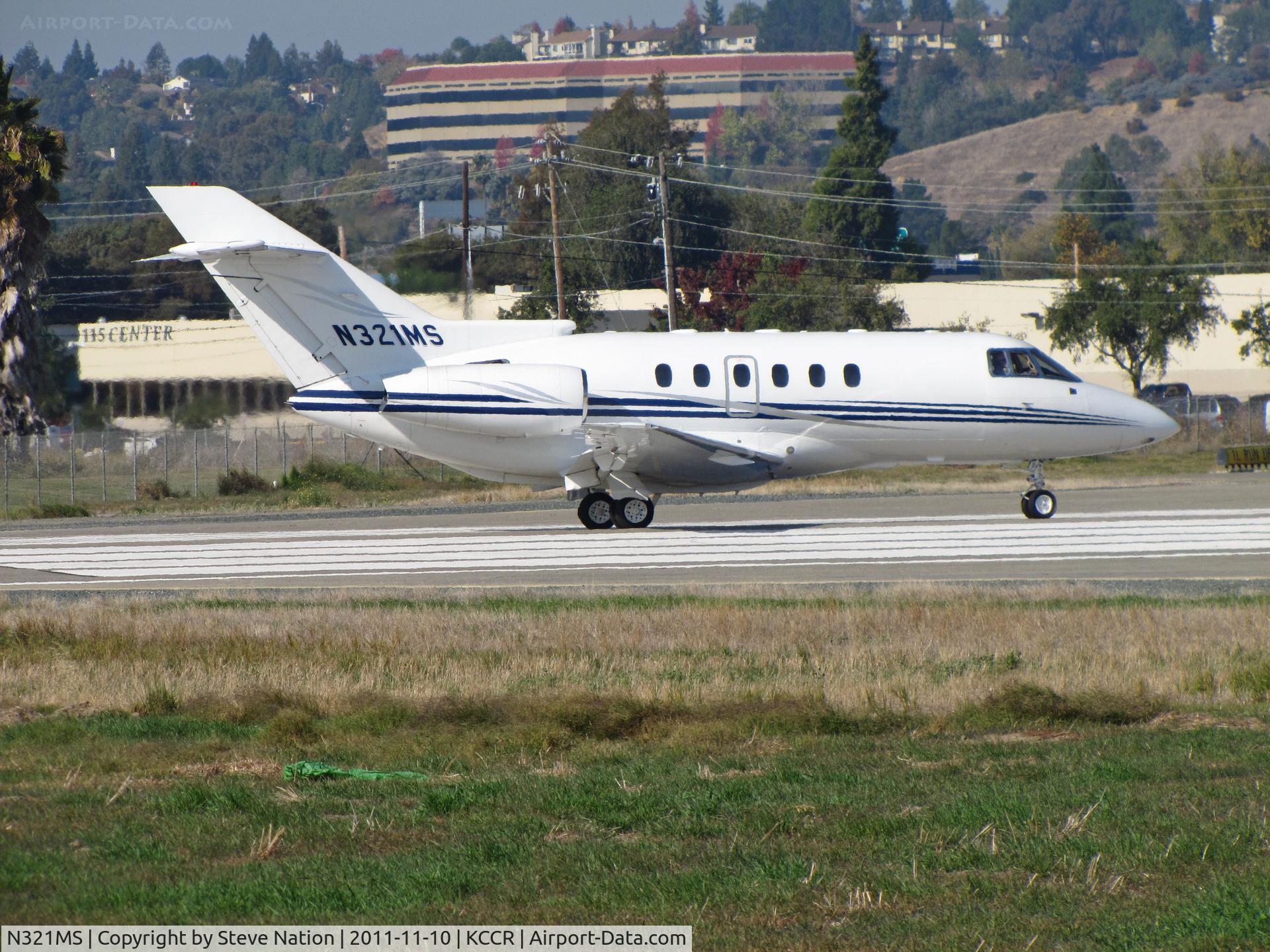 N321MS, 2001 Raytheon Hawker 800XP C/N 258515, Ejent Group LLC, Gales Creek, OR 2001 Raytheon Hawker 800XP taxying at Buchanan Field (Concord), CA.