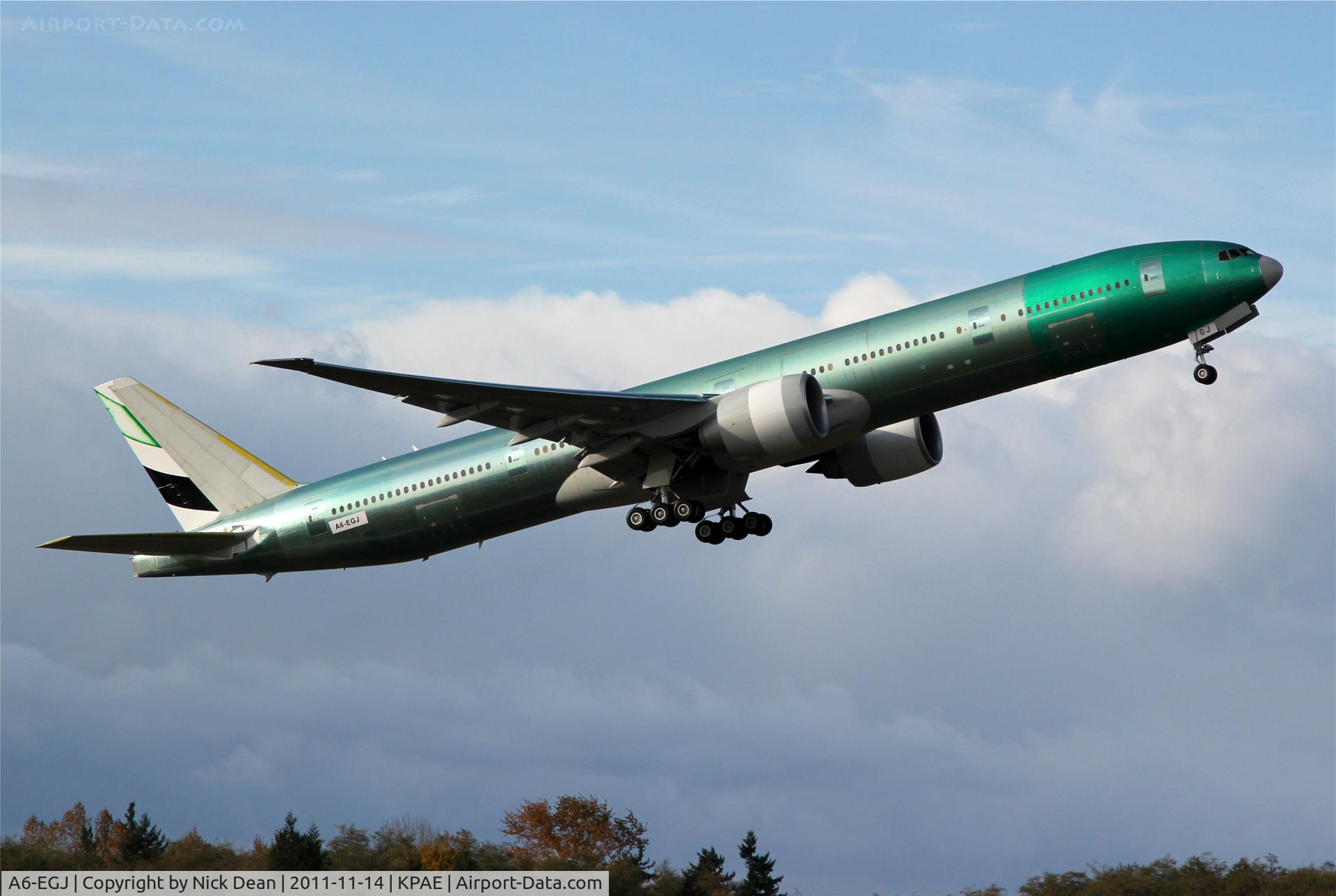A6-EGJ, 2011 Boeing 777-31H/ER C/N 38989, KPAE/PAE