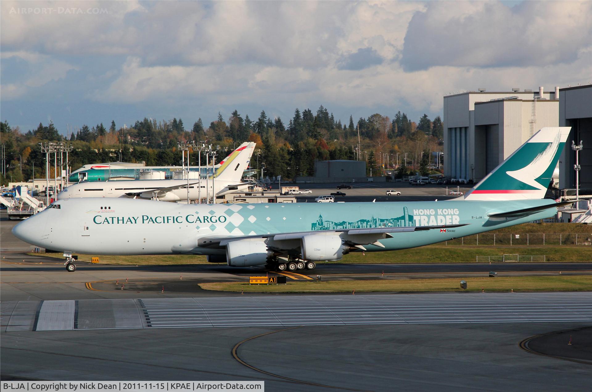 B-LJA, 2011 Boeing 747-867F/SCD C/N 39238, KPAE/PAE Cathay 3337 preparing for delivery