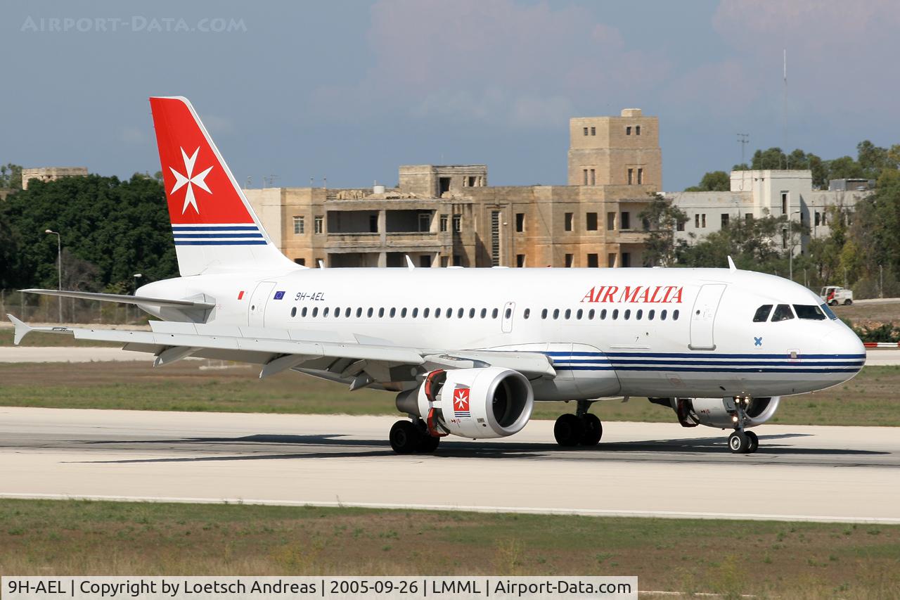9H-AEL, 2004 Airbus A319-111 C/N 2332, thrust-reverser