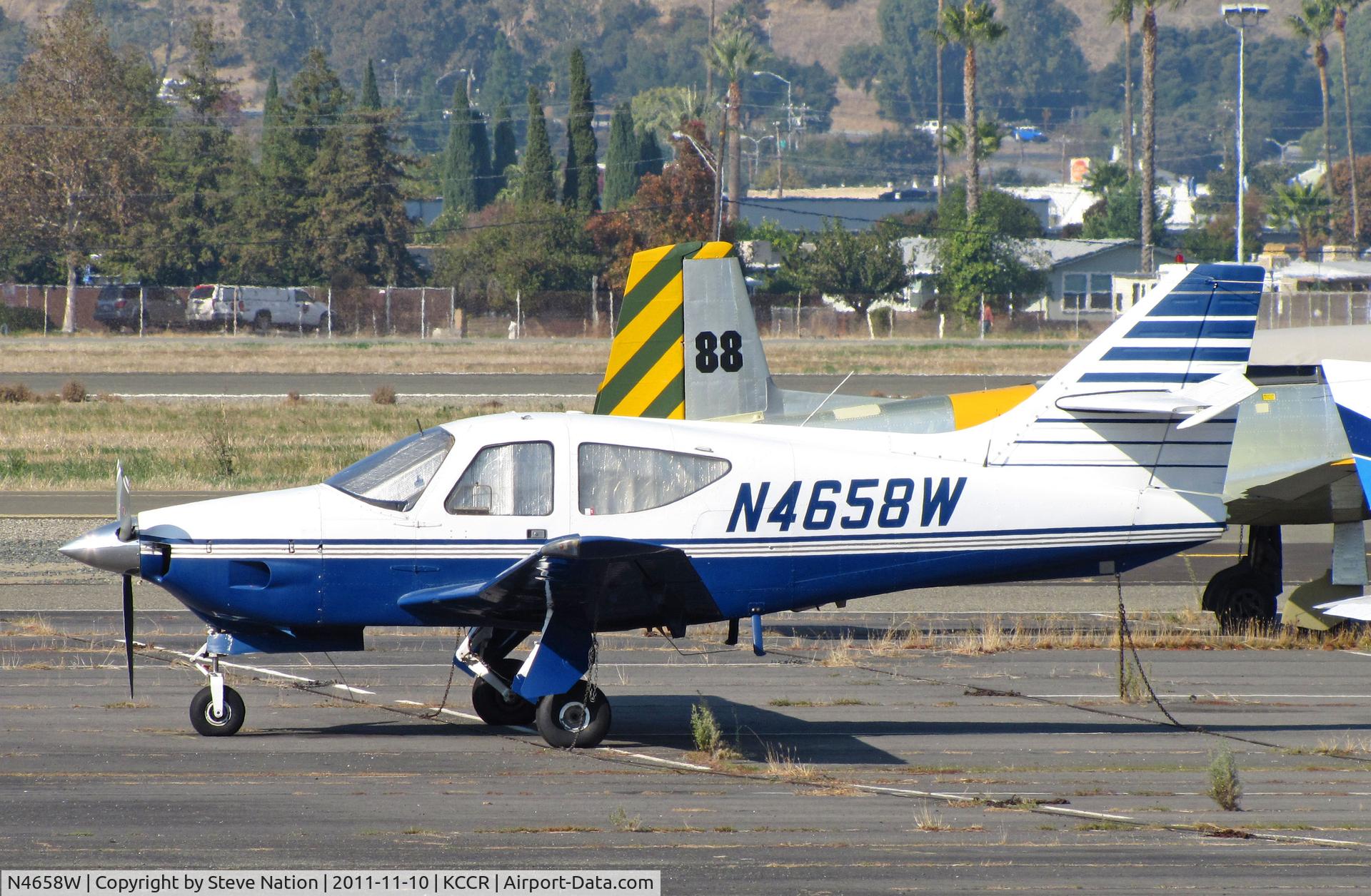 N4658W, 1977 Rockwell International 112TCA Commander C/N 13188, Locally-based Bay Commander Club 1977 Rockwell Int'l 112TCA @ Concord, CA