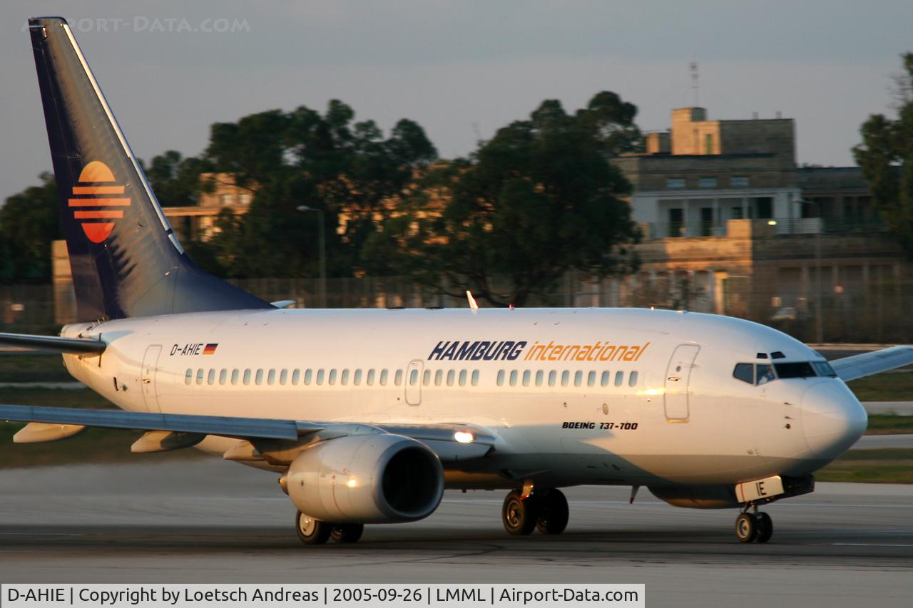 D-AHIE, 1999 Boeing 737-73S C/N 29081, take off run