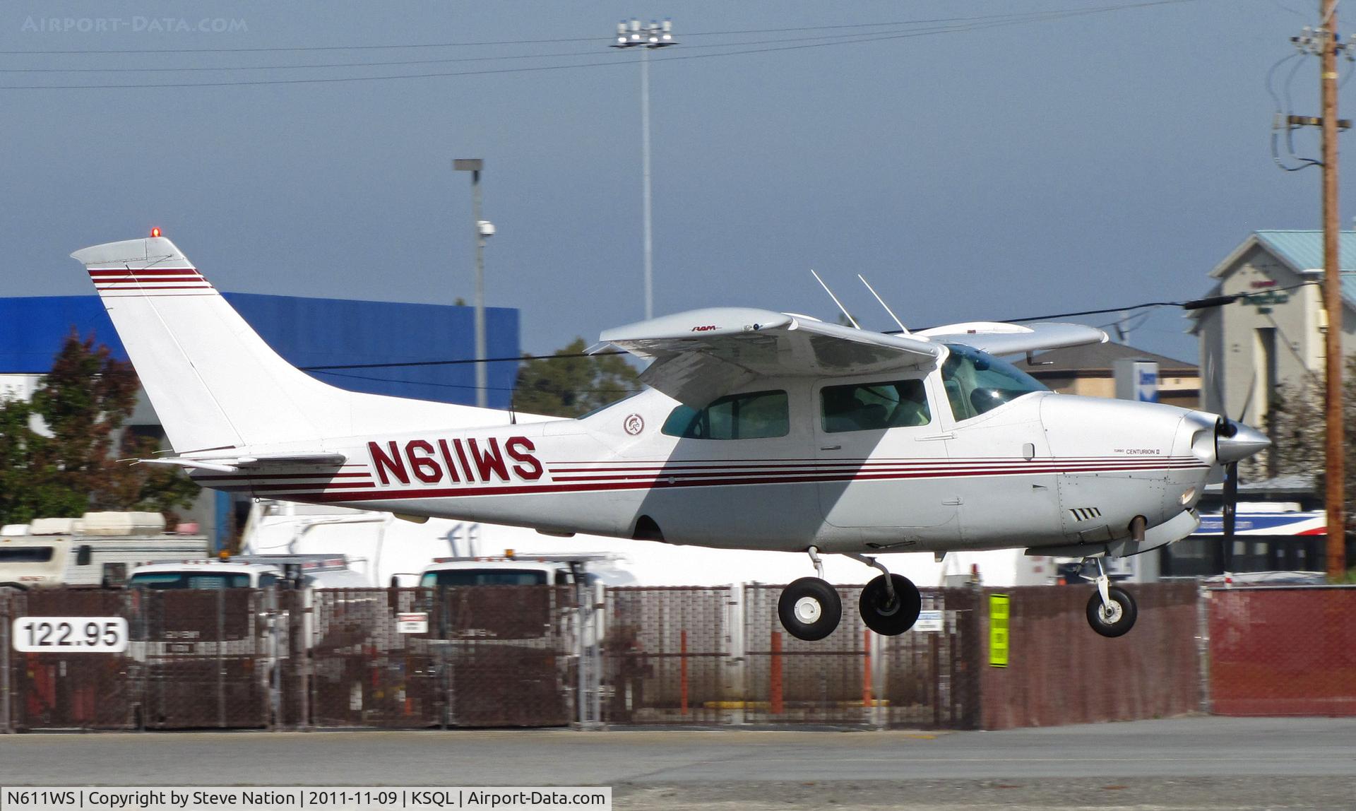 N611WS, 1975 Cessna T210L Turbo Centurion C/N 21061134, 1975 Cessna T210L landing at San Carlos, CA