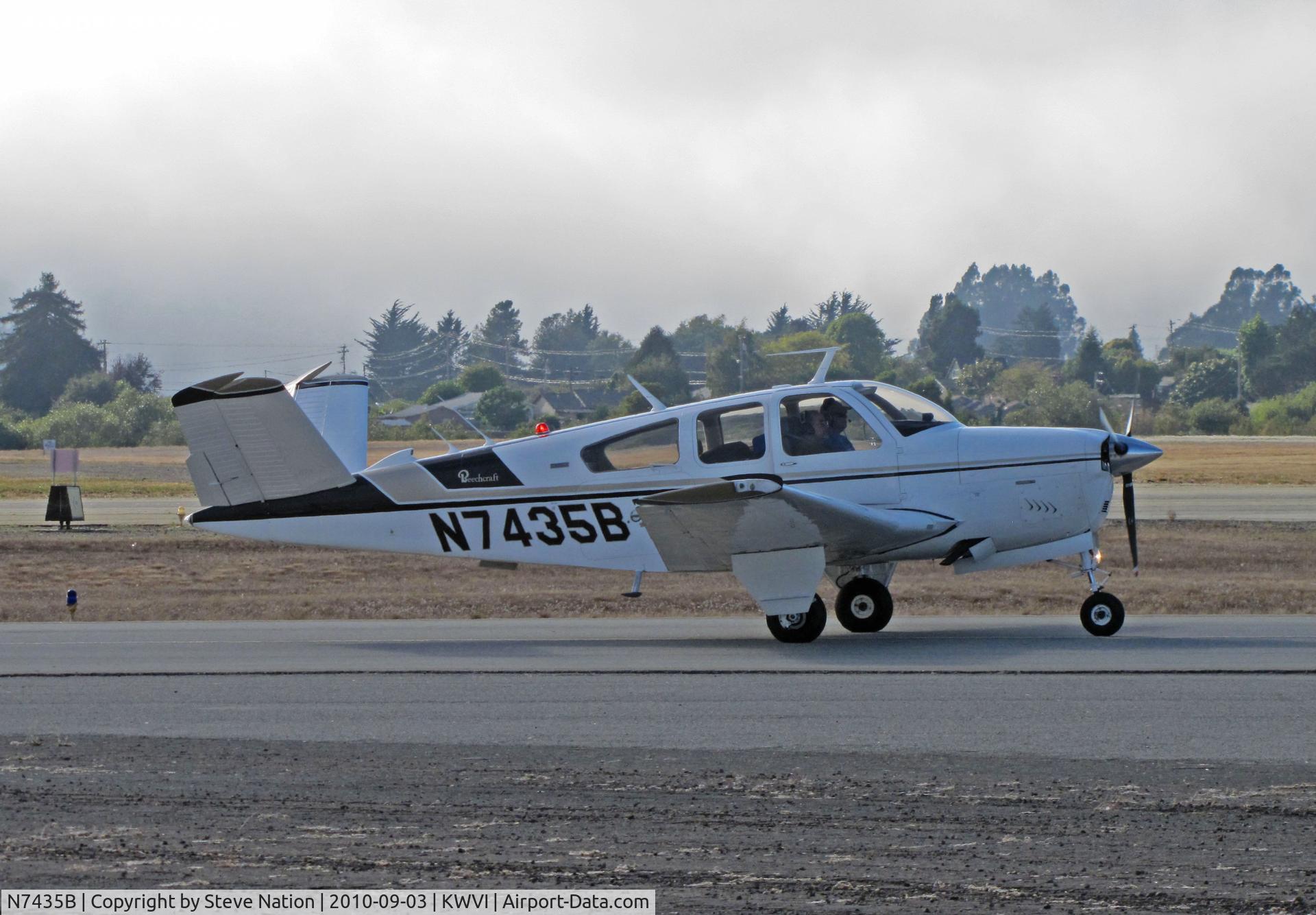 N7435B, 1974 Beech V35B Bonanza C/N D-9593, 1974 Beech V35B taxying @ Watsonville Fly-In