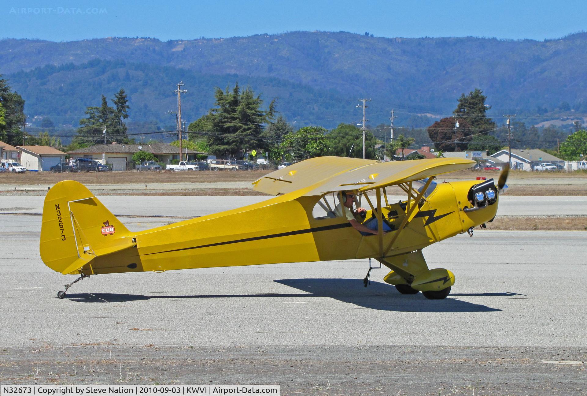 N32673, 1940 Piper J3C-65S Cub C/N 5532, 1940 Piper J3C-65S Cub taxying in @ Watsonville Fly-In
