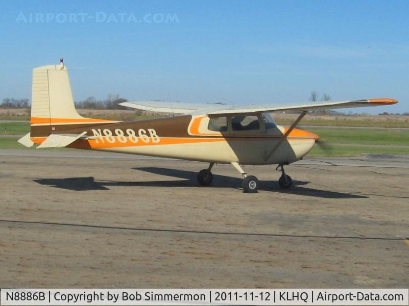 N8886B, 1958 Cessna 172 C/N 36586, Departing Lancaster, Ohio