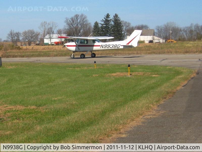 N9938G, 1973 Cessna A150L Aerobat C/N A1500473, Departing Lancaster, Ohio