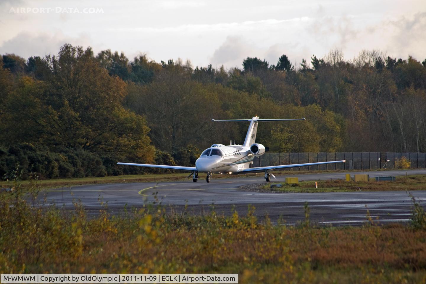 M-WMWM, 2002 Cessna 525A CitationJet CJ2 C/N 525A-0113, Line up and hold