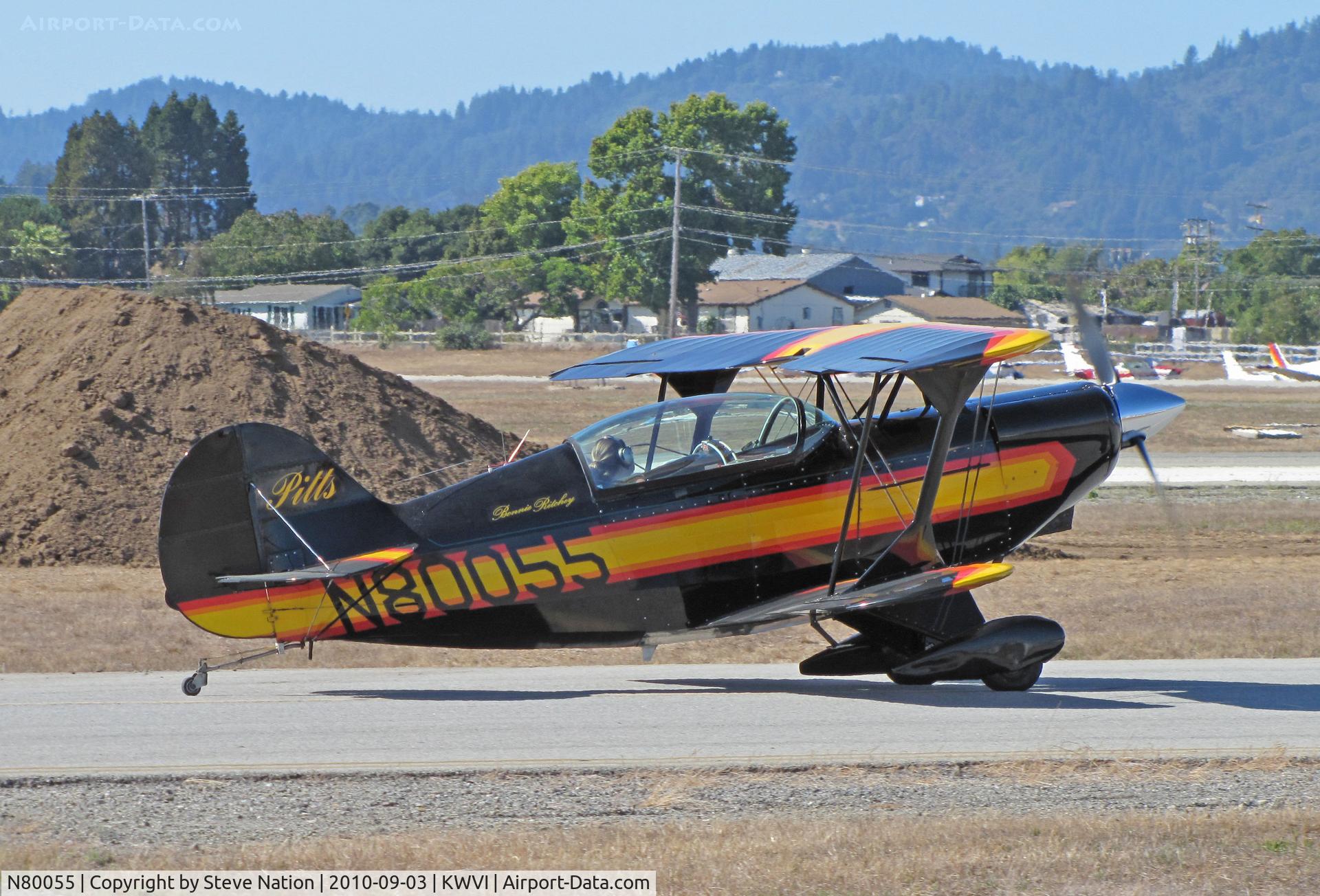 N80055, 1976 Aerotek PITTS S-2A Special C/N 2117, 1976 Aerotek Pitts S-2A taxying @ Watsonville Fly-In