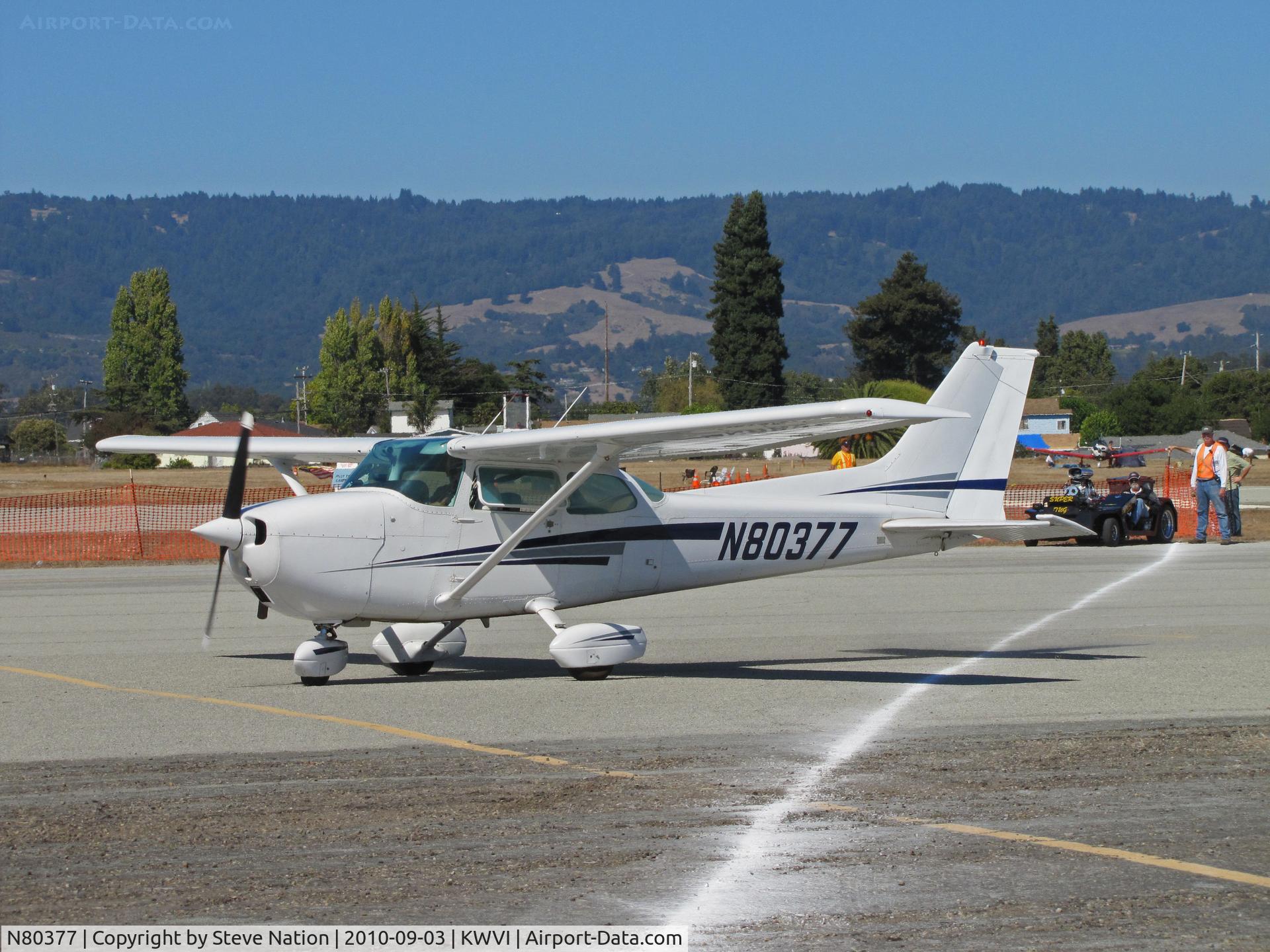 N80377, 1976 Cessna 172M C/N 17266559, Seagull Flying Club (Sunnyvale, CA) 1976 Cessna 172M taxiing @ Watsonville Fly-In