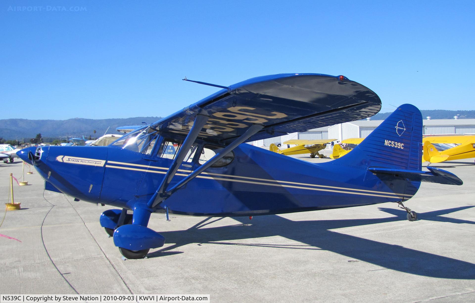 N539C, 1947 Stinson 108-3 Voyager C/N 108-3539, Cobalt blue 1947 Stinson 108-3 painted as NC539C @ Watsonville Fly-In