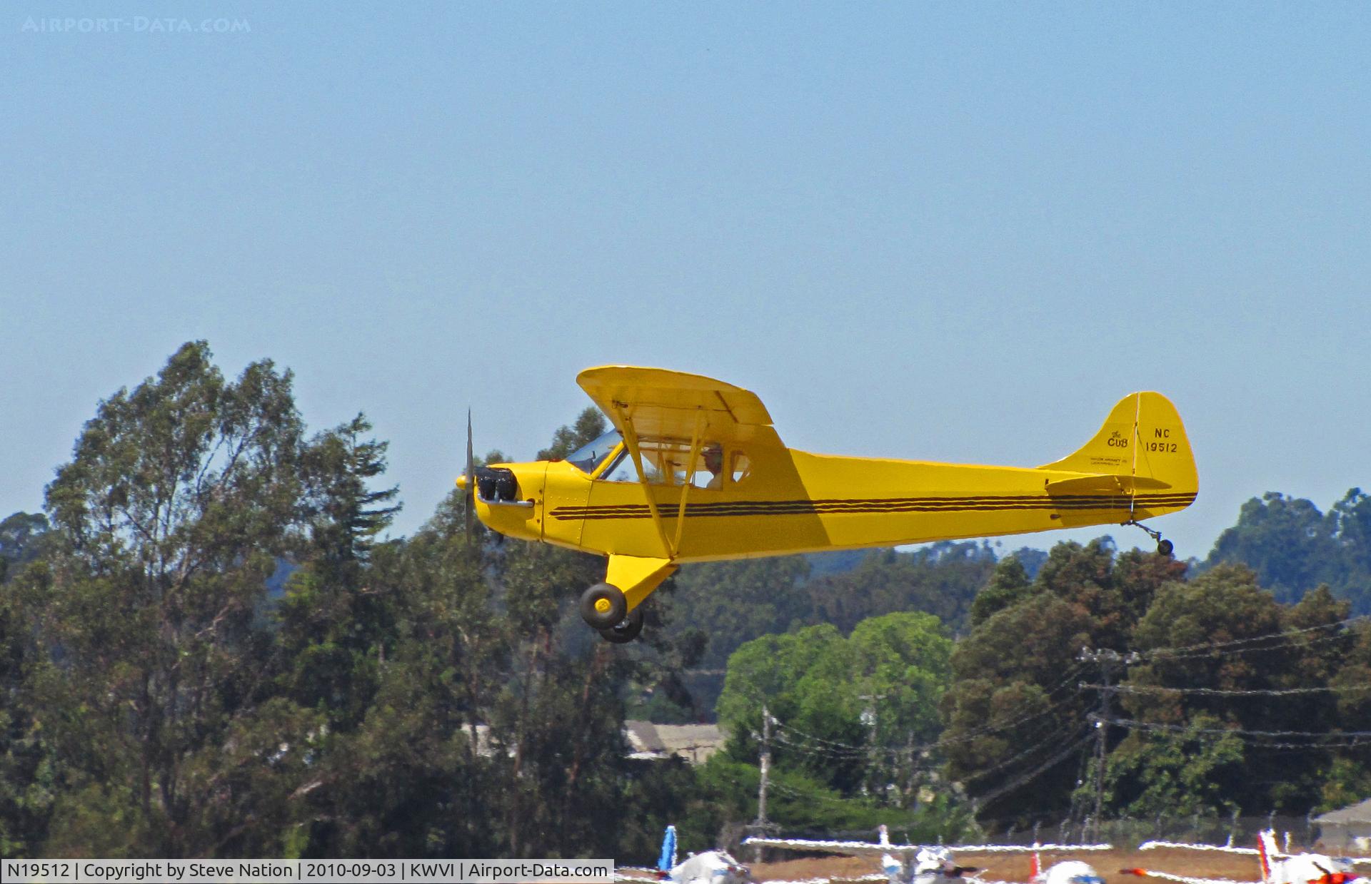 N19512, 1937 Taylor J-2 Cub C/N 1712, 1937 Taylor J-2 painted as NC19512 landing @ Watsonville Fly-In