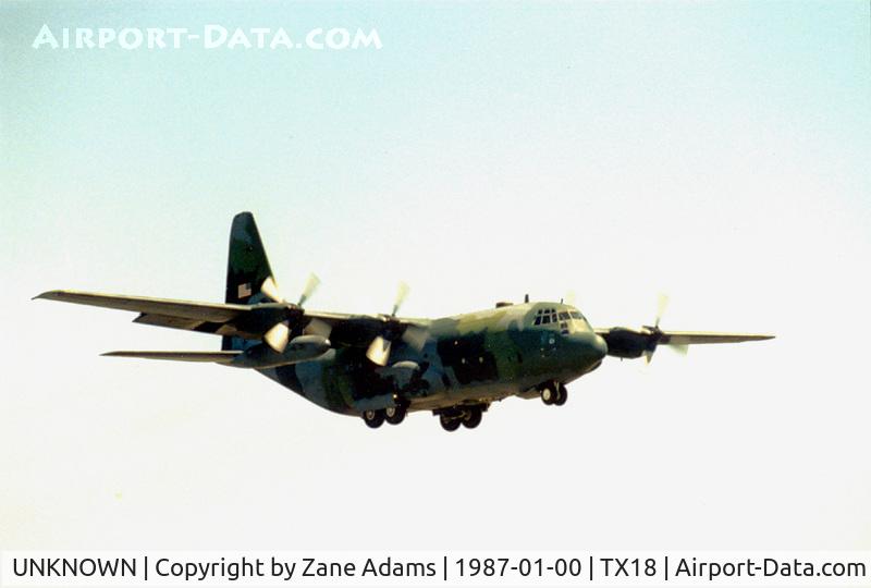 UNKNOWN, Lockheed C-130 Hercules C/N unknown, Texas ANG C-130 Landing at the former Dallas Naval Air Station