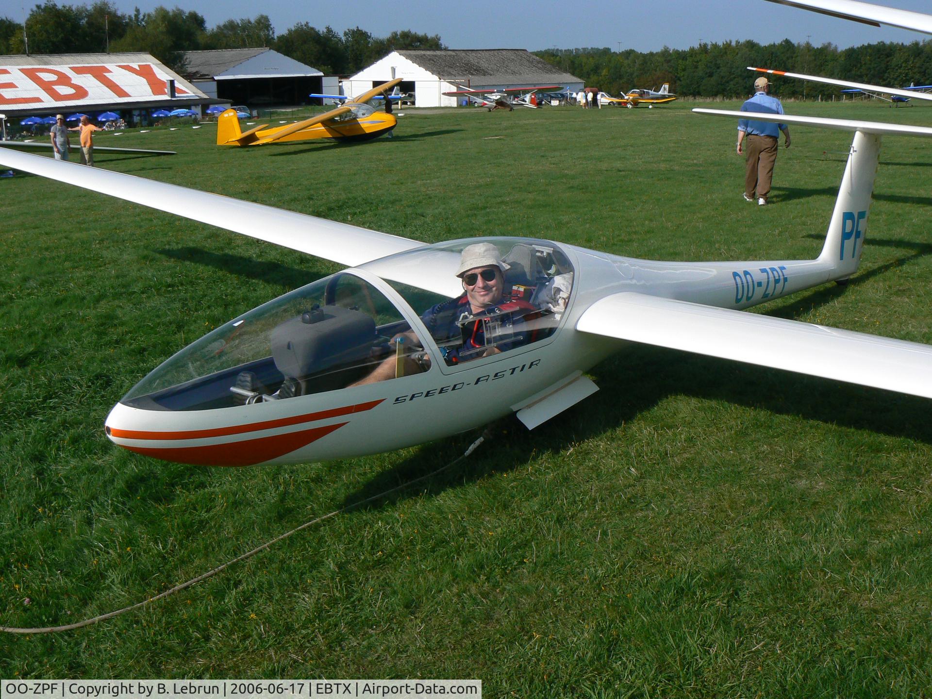OO-ZPF, 1979 Grob G-104 Speed Astir IIB C/N 4104, Ready for take off