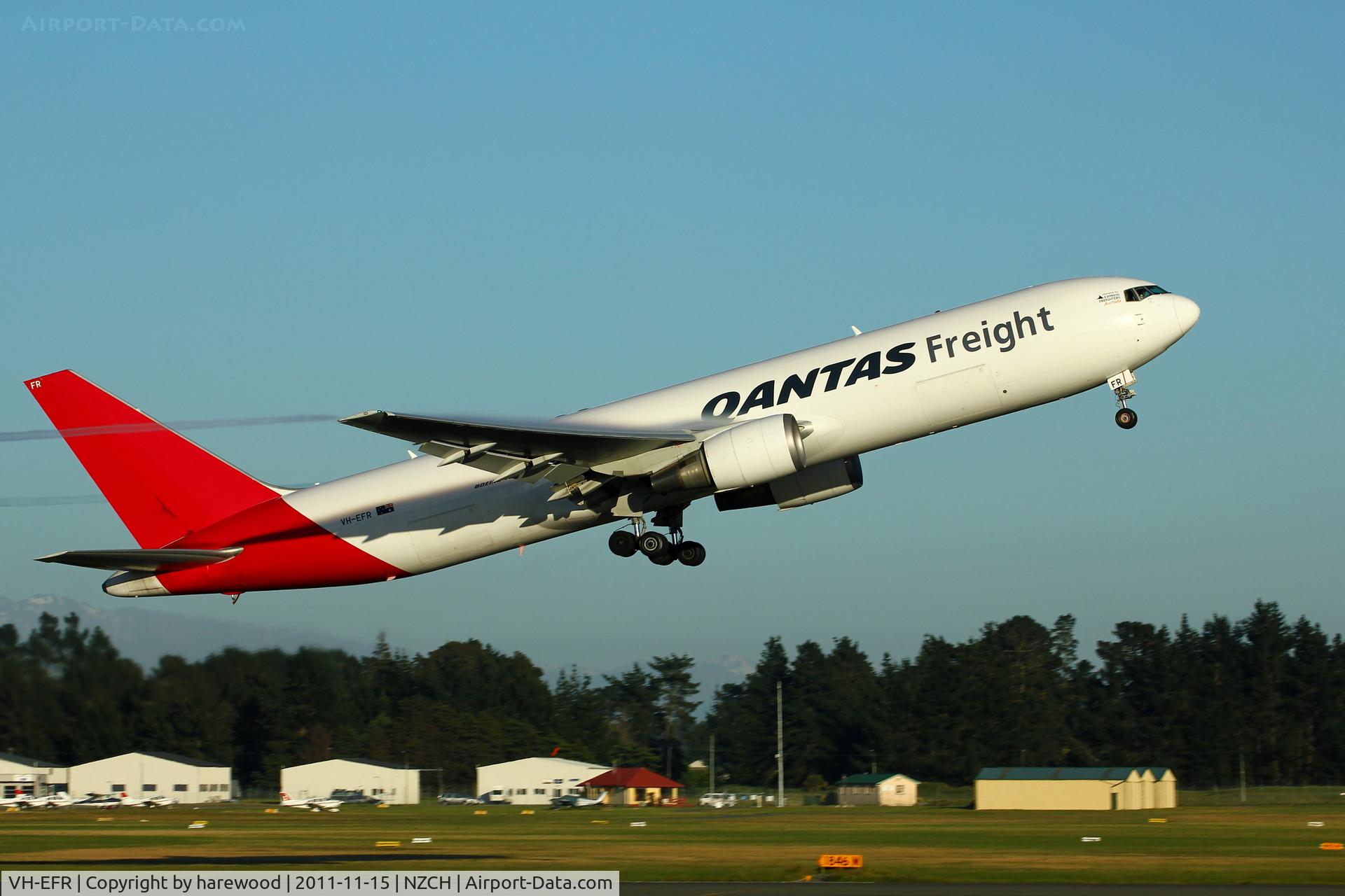 VH-EFR, 2006 Boeing 767-381F C/N 33510, Departure to SYD