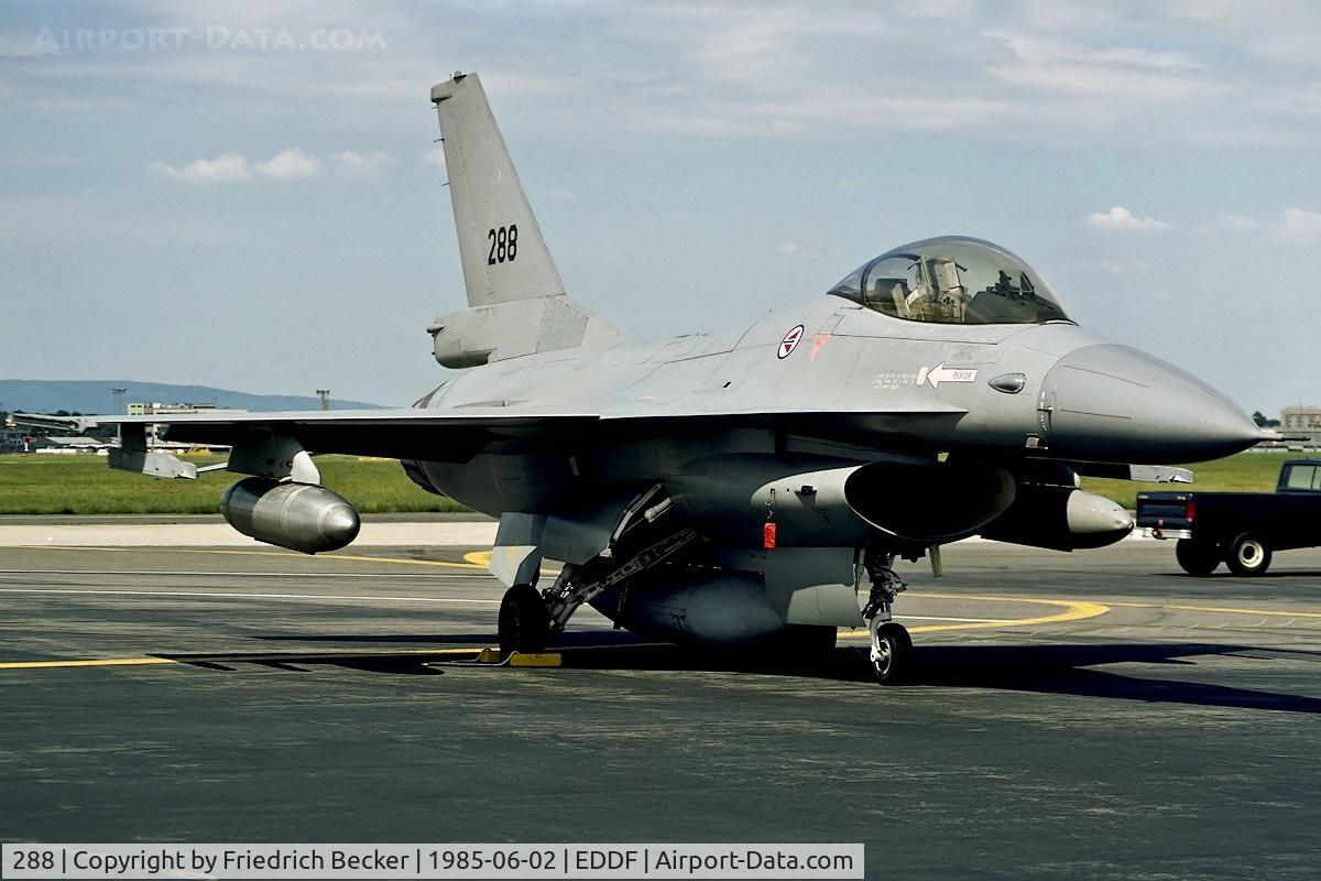 288, 1980 General Dynamics F-16A Fighting Falcon C/N 6K-17, static display