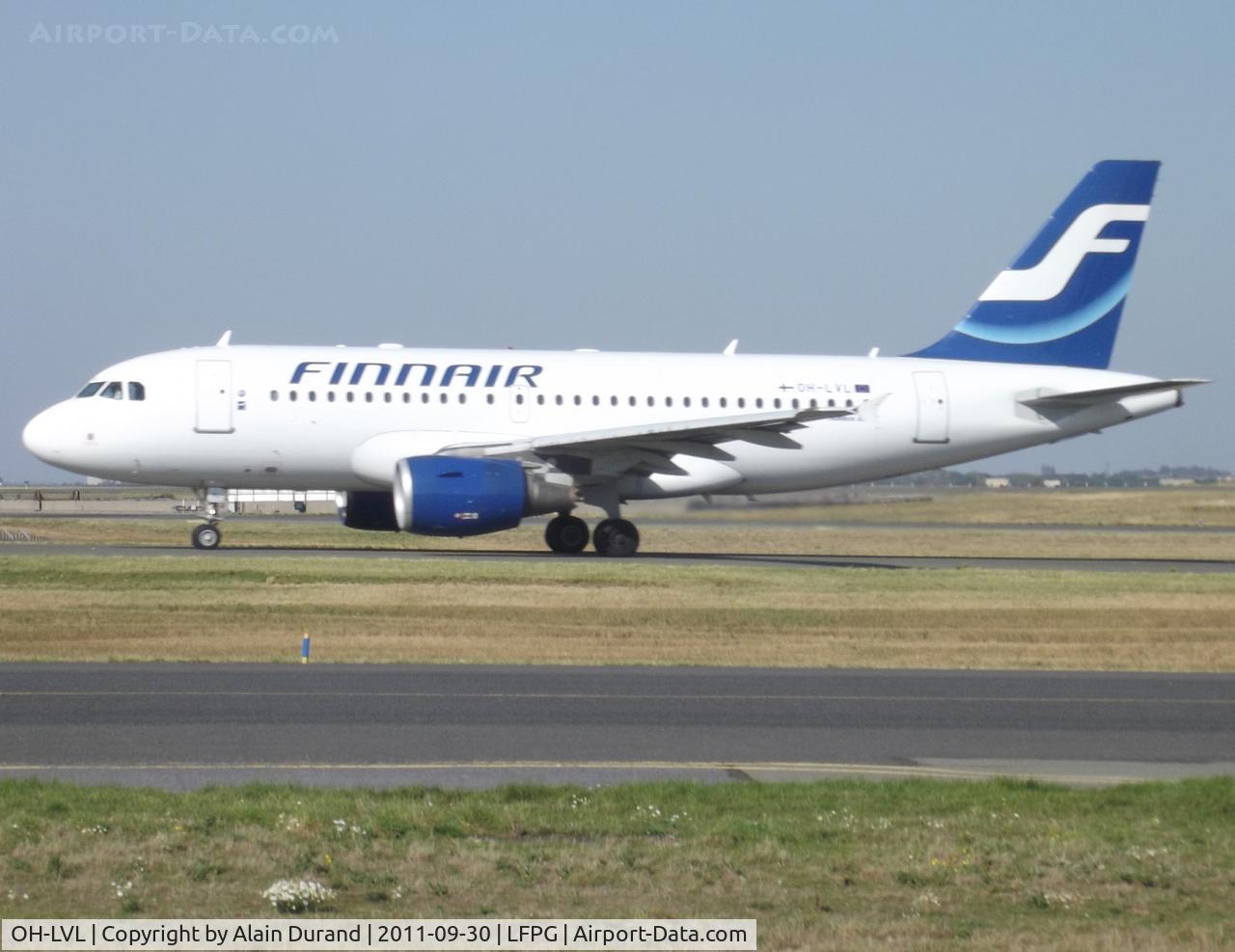 OH-LVL, 2004 Airbus A319-112 C/N 2266, Taxying to runway 09R through Bravo Loop