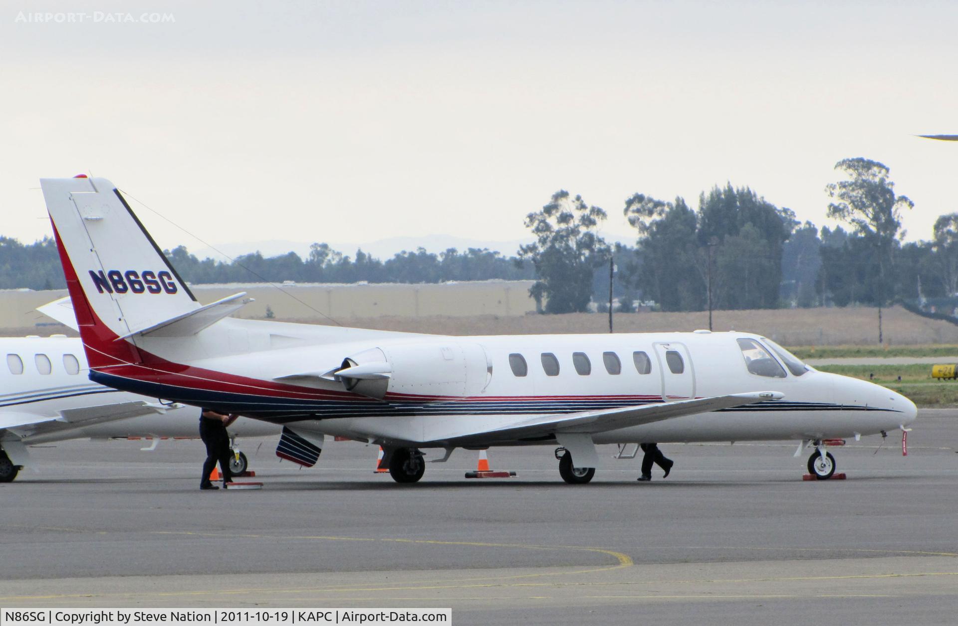 N86SG, 1982 Cessna 550 Citation II C/N 550-0350, Mick Inc (Salem, OR) 1982 Cessna 550 taxiing at Napa, CA