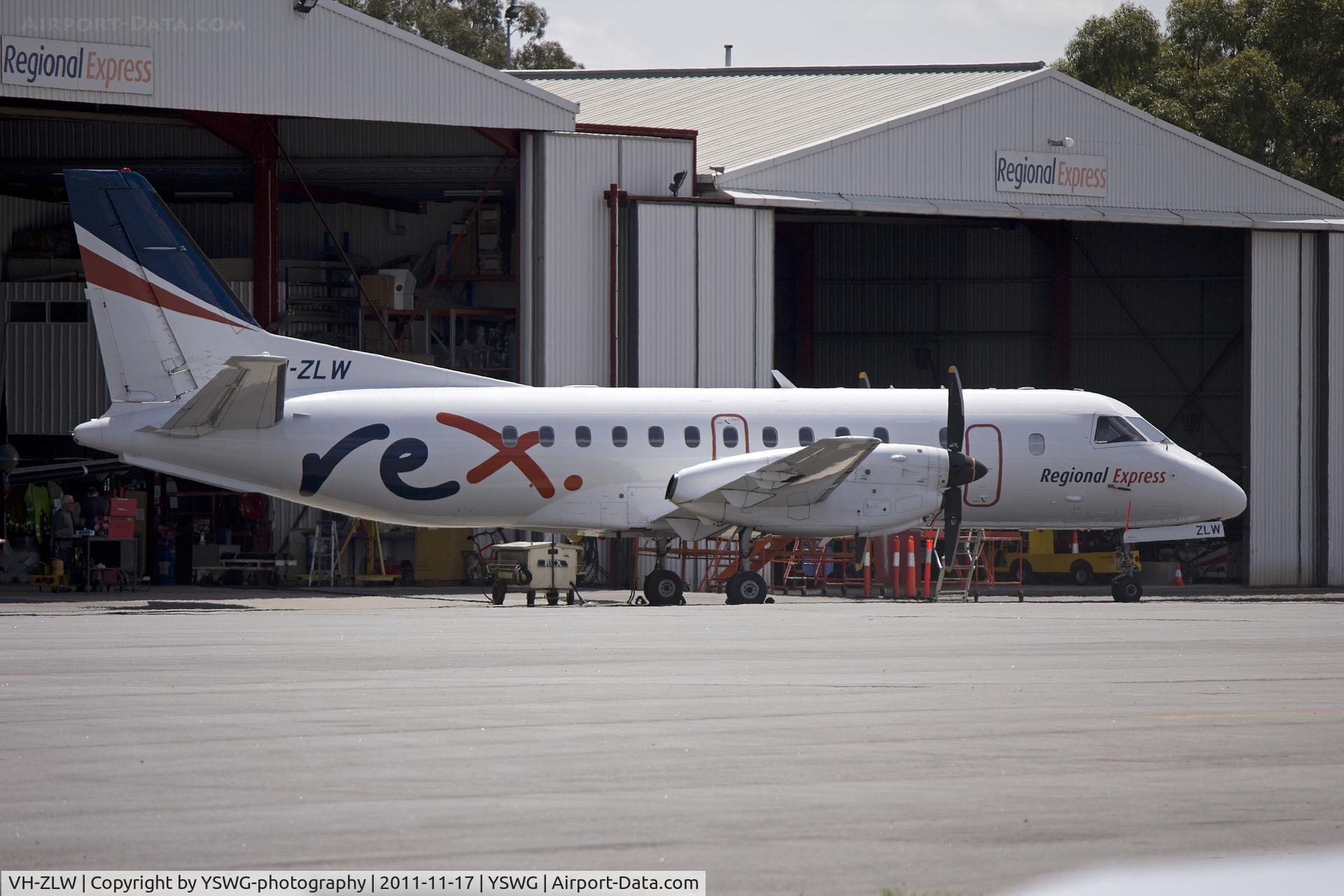VH-ZLW, 1996 Saab 340B C/N 340B-387, Regional Express Airlines, VH-ZLH, Saab 340B at Wagga Wagga Airport.
