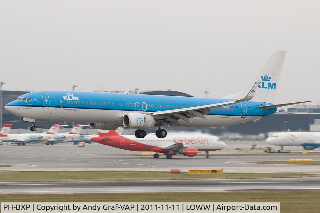 PH-BXP, 2001 Boeing 737-9K2 C/N 29600, KLM 737-900