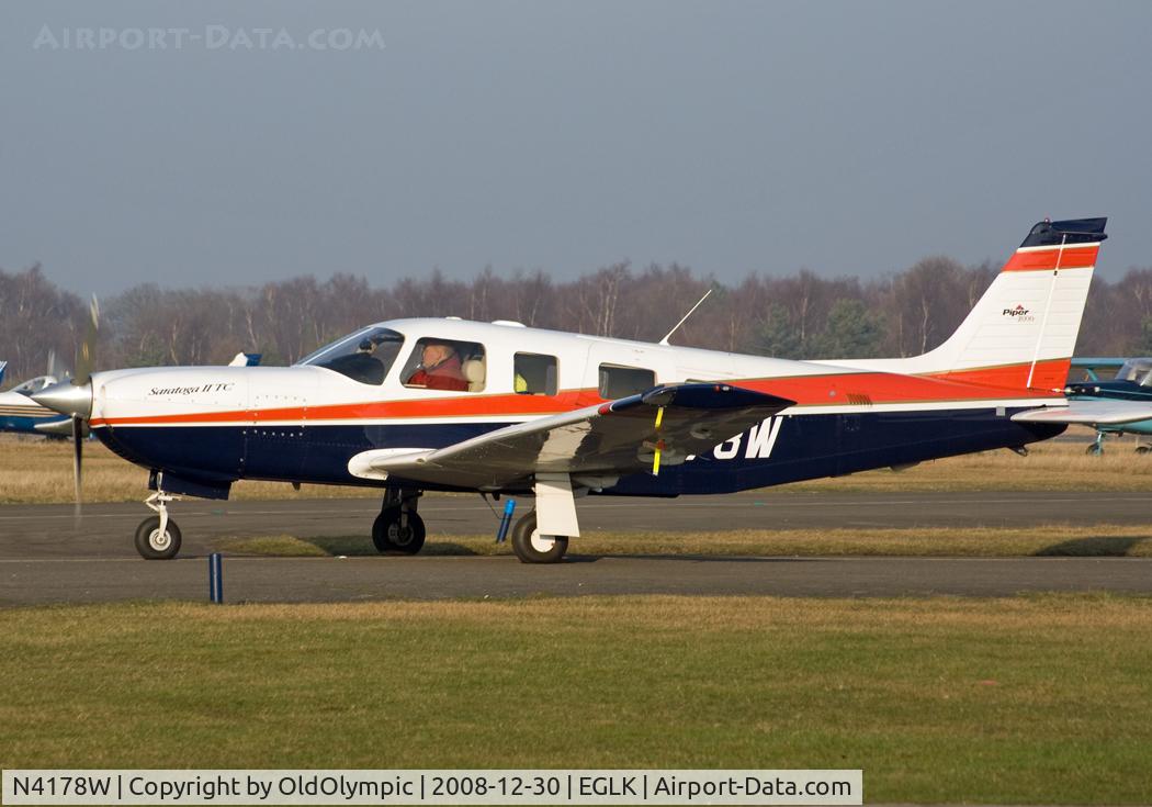 N4178W, 2000 Piper PA-32R-301T Turbo Saratoga C/N 3257178, Taxying