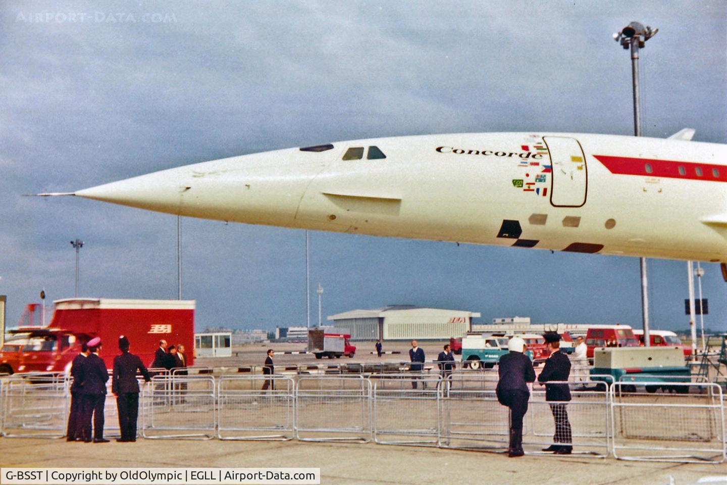 G-BSST, 1966 Aerospatiale-BAC Concorde Prototype C/N 002/13520, Promotional visit to Heathrow 1971