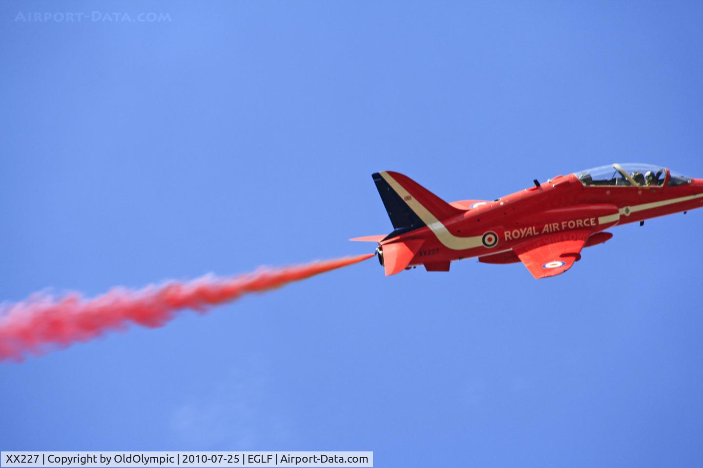 XX227, 1978 Hawker Siddeley Hawk T.1A C/N 063/312063, Smoking!