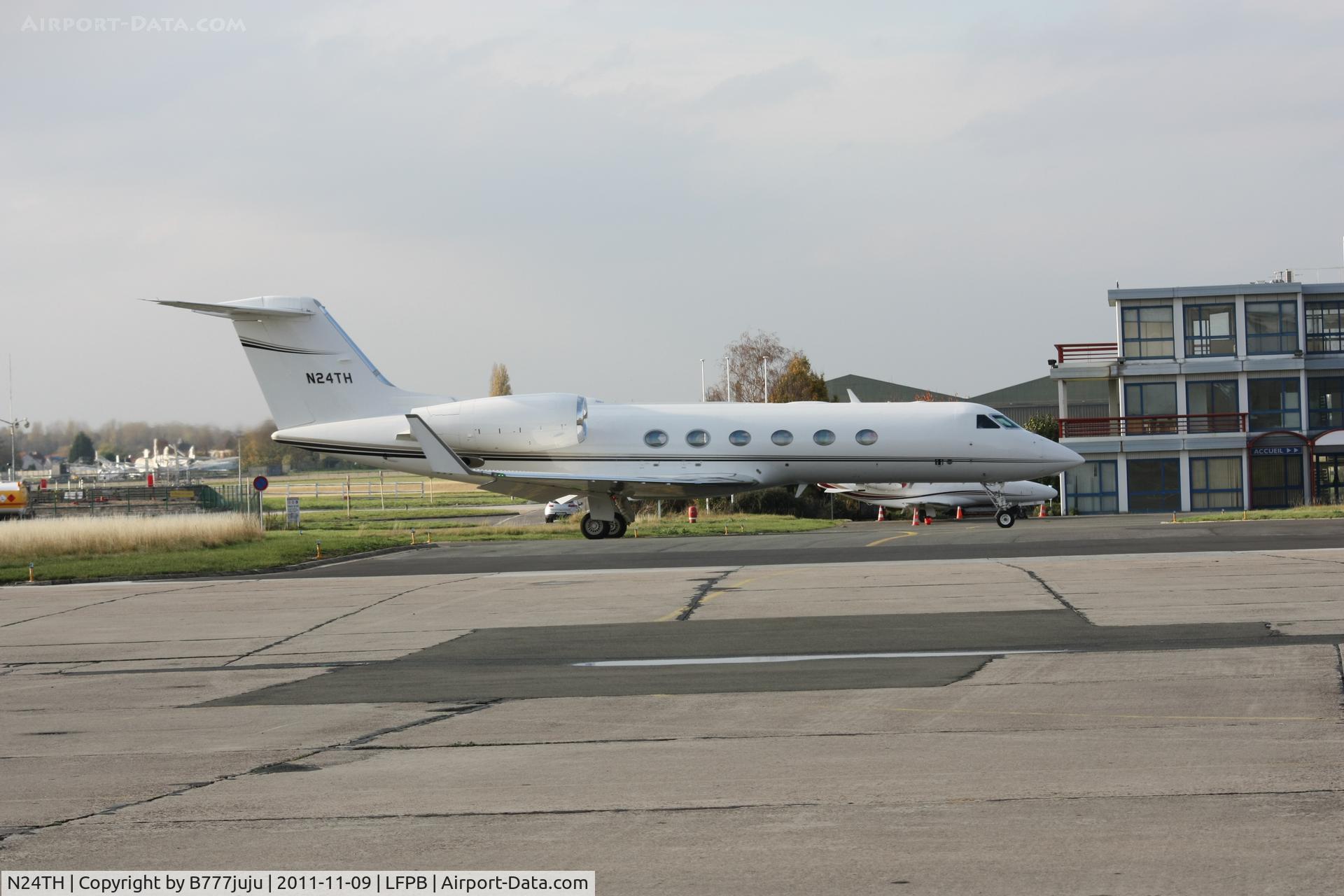 N24TH, 2007 Gulfstream Aerospace GIV-X (G450) C/N 4071, on transit at Le Bourget
