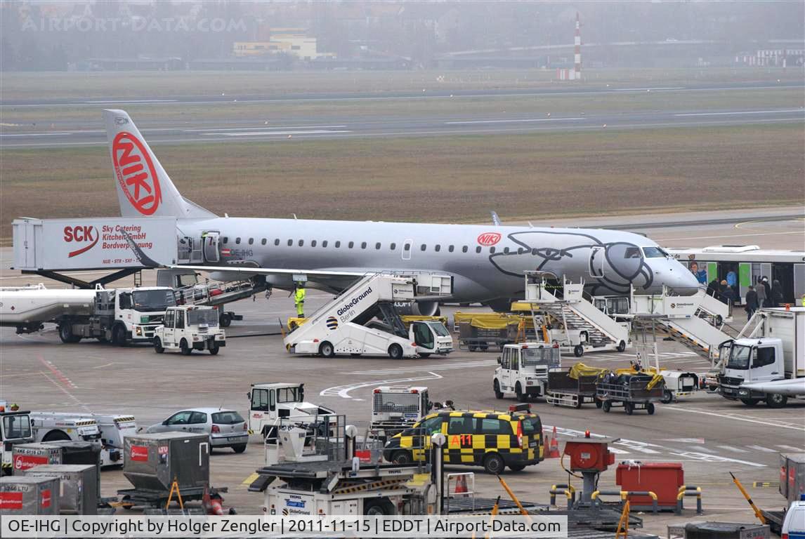 OE-IHG, 2011 Embraer 190LR (ERJ-190-100LR) C/N 19000435, Can you see the aircraft in this dog´s breakfast?