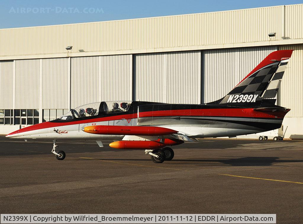 N2399X, 1980 Aero L-39C Albatros C/N 031612, Taxiing out to runway 09.