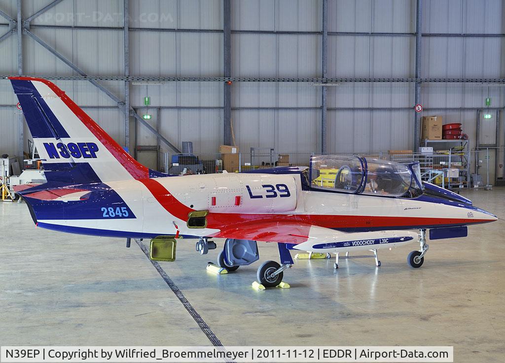 N39EP, 1984 Aero L-39C Albatros C/N 432845, Some maintenance work to do.