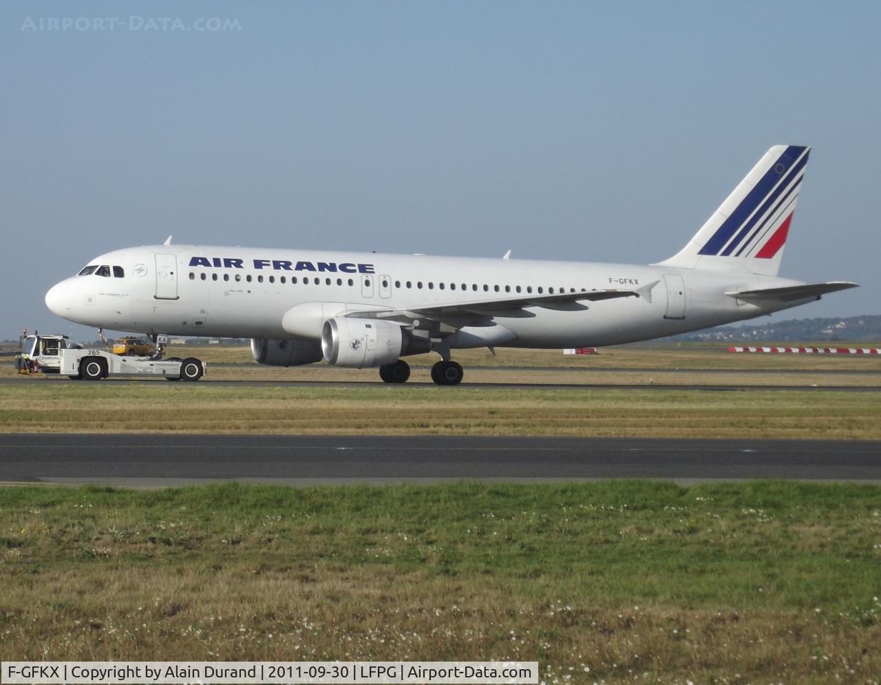F-GFKX, 1991 Airbus A320-211 C/N 0228, Once borrowed to extinct charter arm Air Charter between 1994 and 1996, Kilo-Xray was towed back to the maintenance base when posing for the camera.