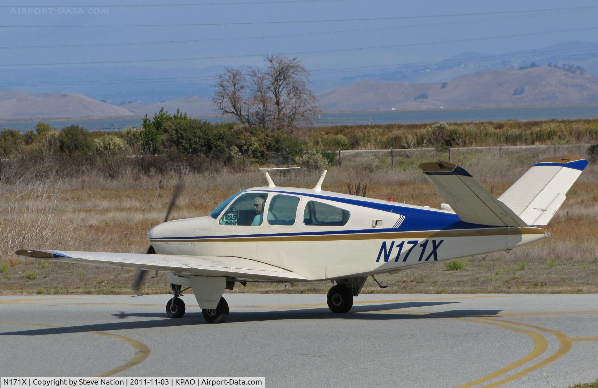 N171X, 1962 Beech K35 Bonanza C/N D-5857, Looking good for almost 50! Beautiful 1962 Beech K35 Bonanza of Teknet Inc (Rigby, ID) ready to depart Palo Alto, CA