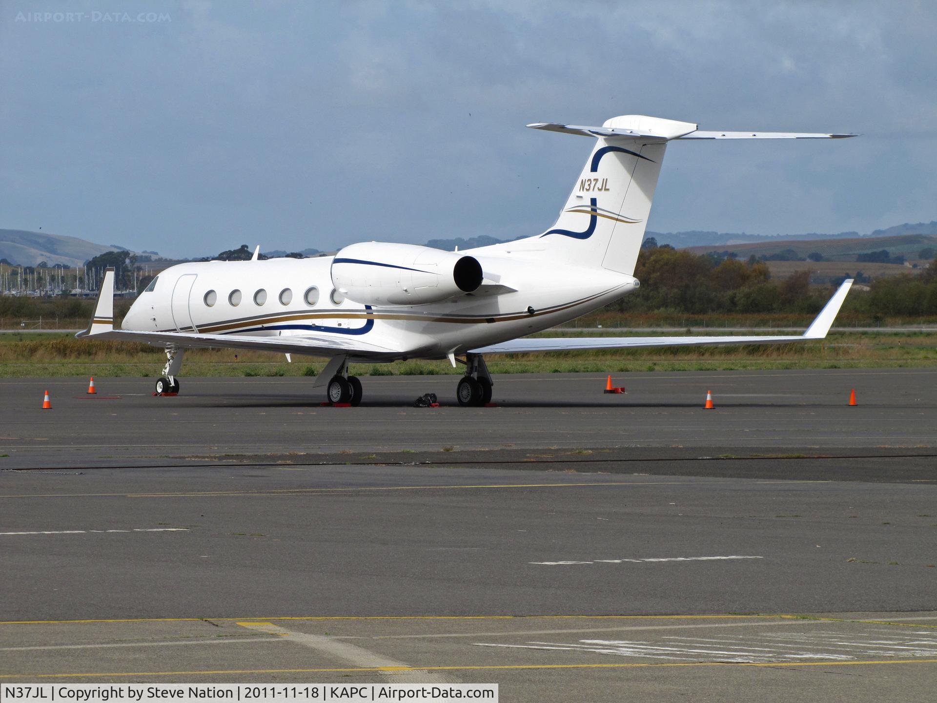 N37JL, Gulfstream Aerospace GIV-X (G450) C/N 4162, Leprino Foods (Denver, CO) 2009 Gulfstream Aerospace GIV-X (G450) on heavy jet ramp at Napa, CA
