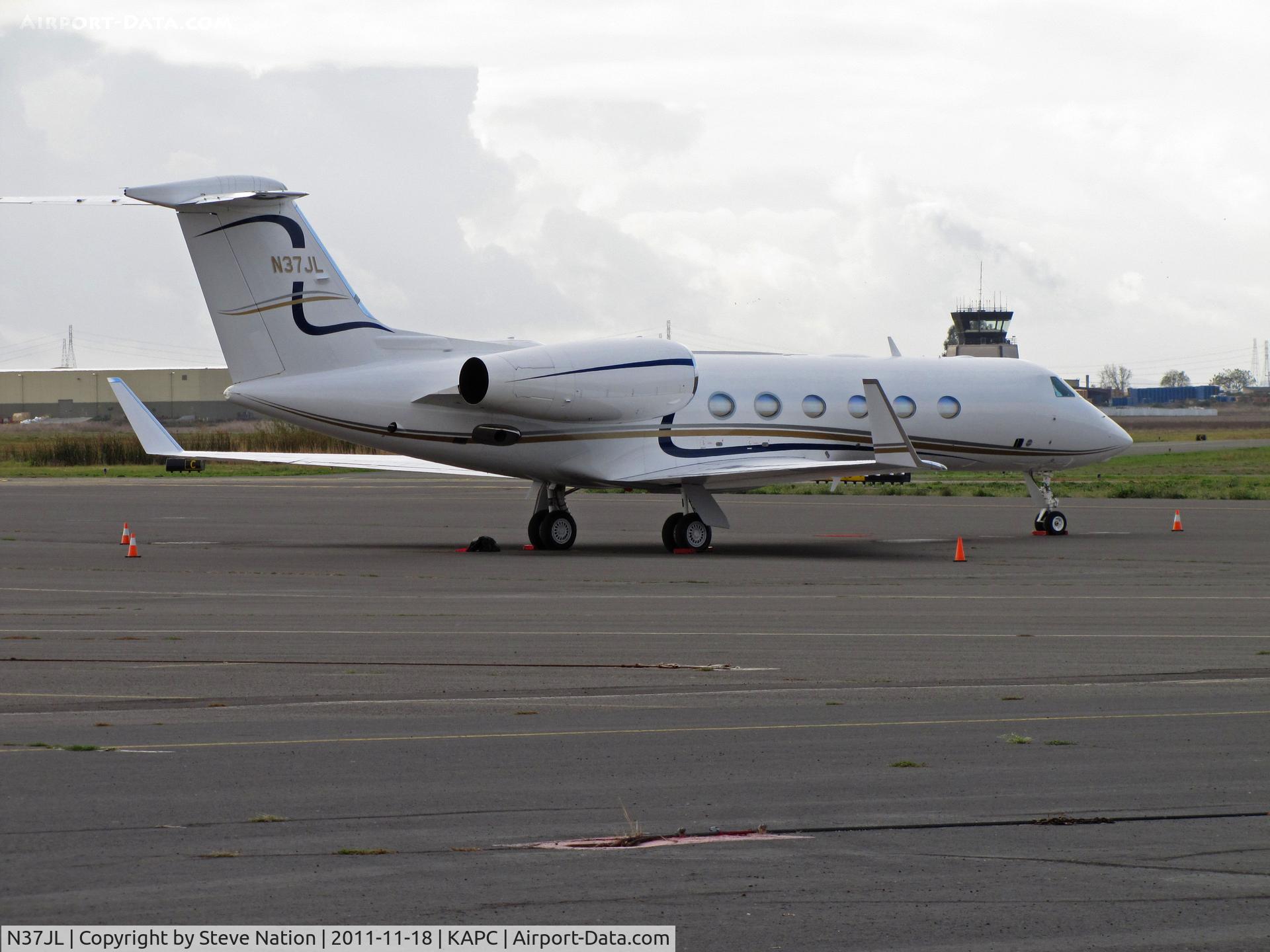 N37JL, Gulfstream Aerospace GIV-X (G450) C/N 4162, Leprino Foods (Denver, CO) 2009 Gulfstream Aerospace GIV-X (G450) on heavy jet ramp at Napa, CA