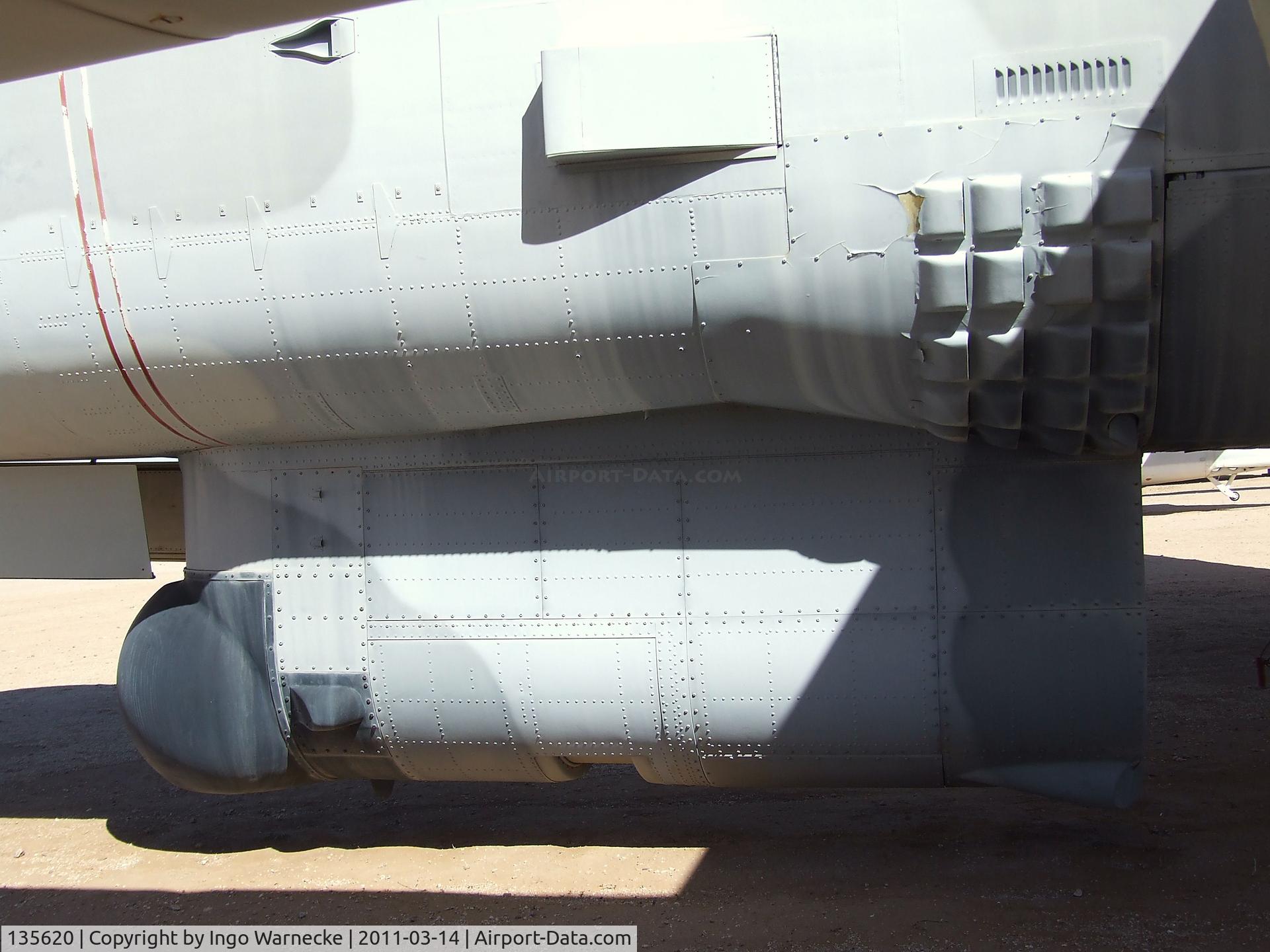 135620, 1955 Lockheed AP-2H Neptune C/N 726-7052, Lockheed AP-2H Neptune at the Pima Air & Space Museum, Tucson AZ
