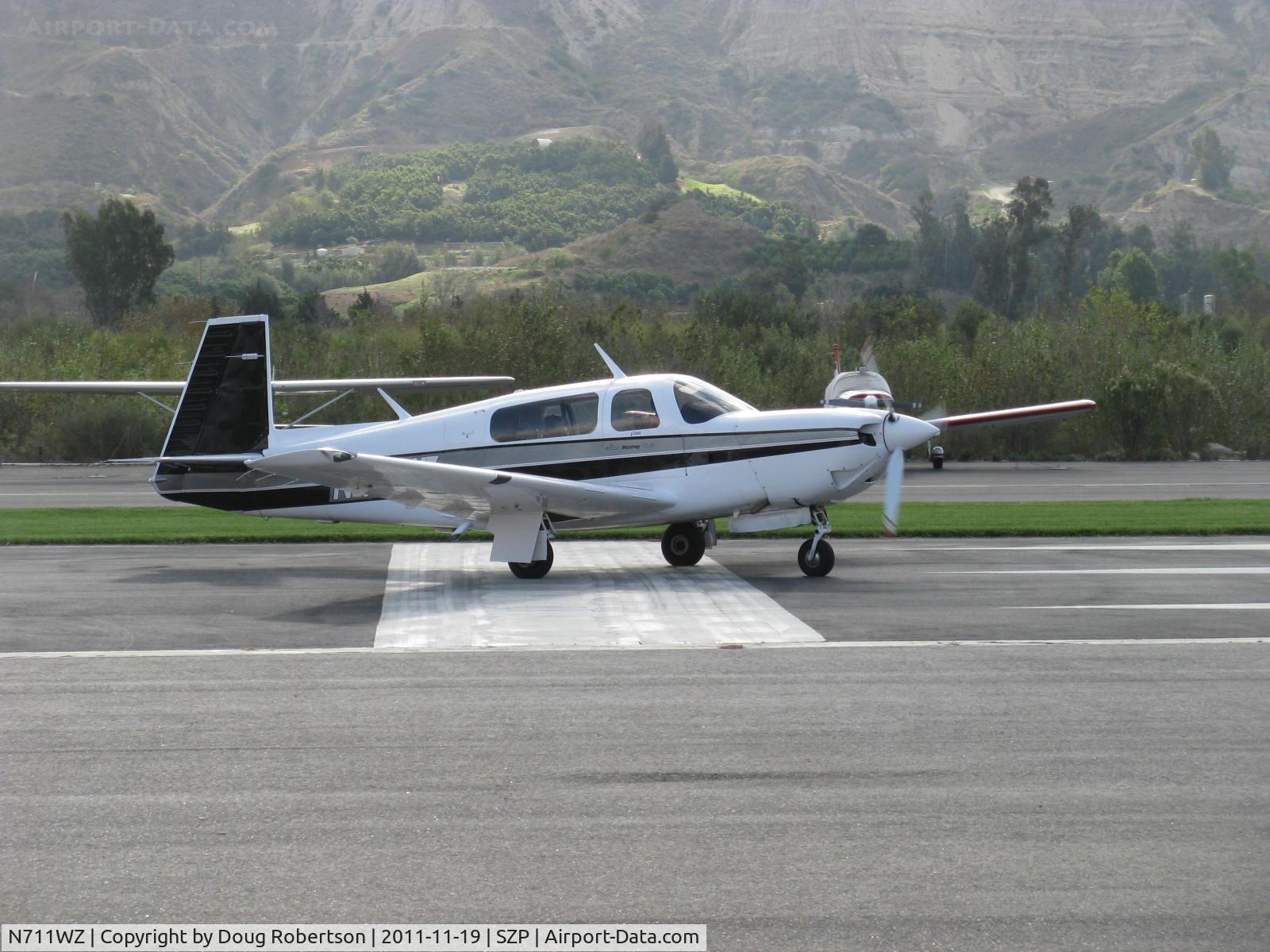 N711WZ, 1990 Mooney M20M Bravo C/N 27-0042, 1990 Mooney M20M TLS Turbo BRAVO, Lycoming TIO-540-AF1A 270 Hp, taxi off the active