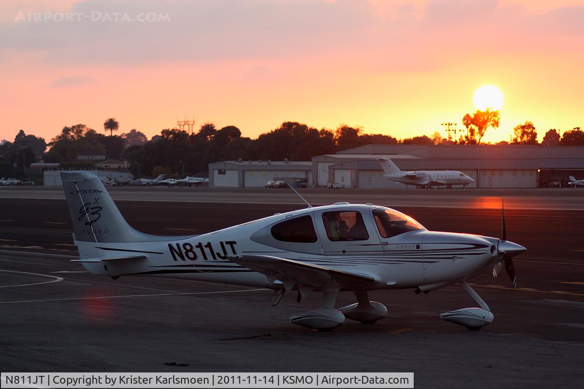 N811JT, 2008 Cirrus SR22 C/N 3127, Sunset.